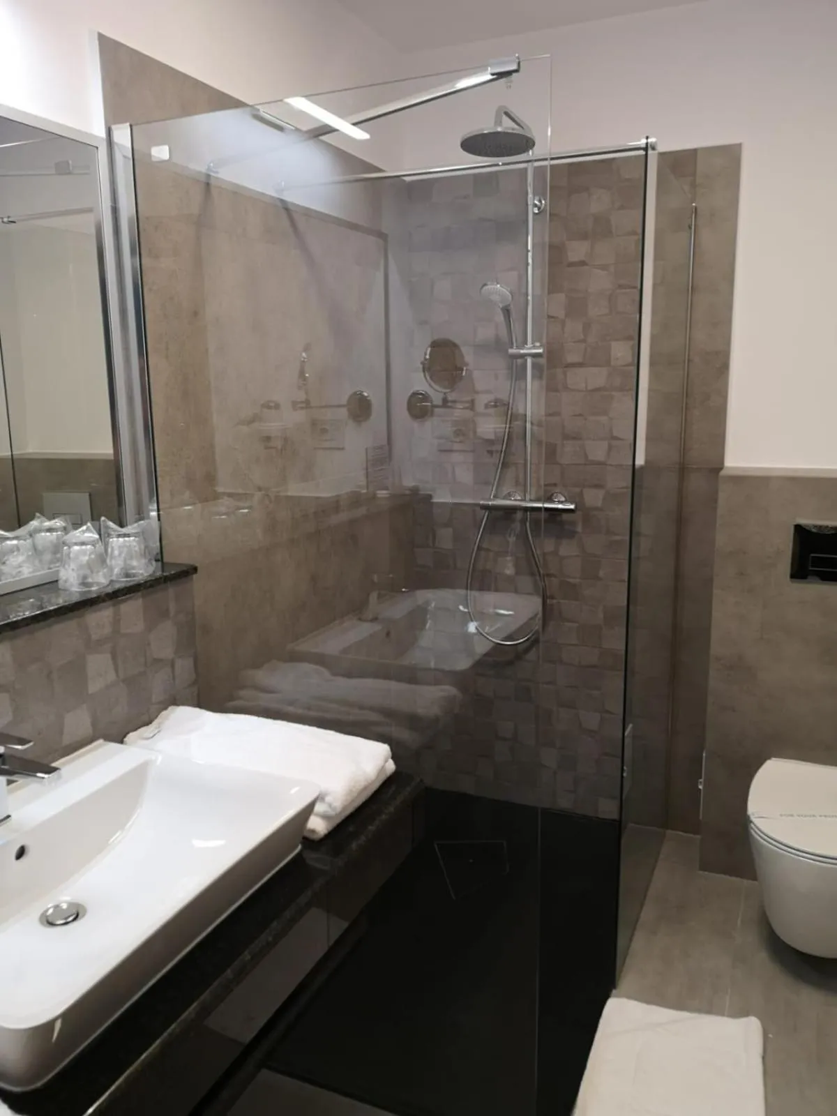 Bathroom in New Wolf