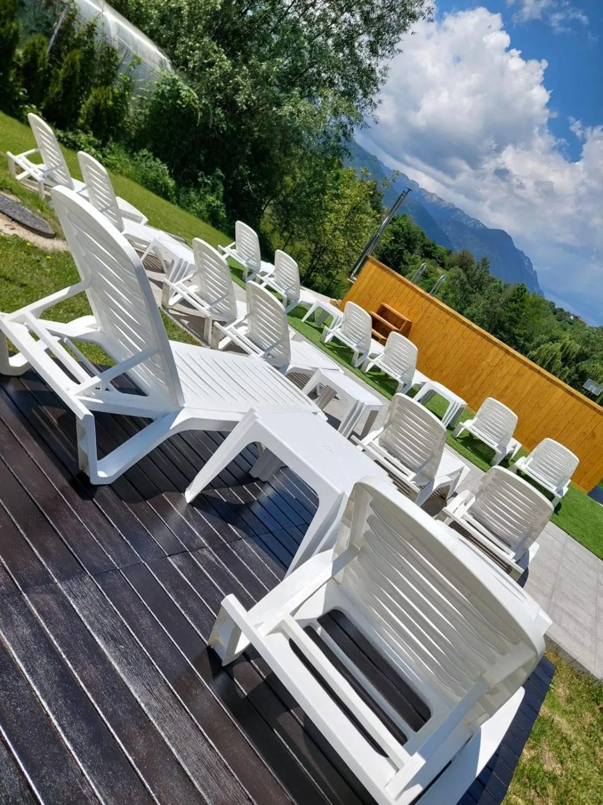 Swimming pool in New Wolf