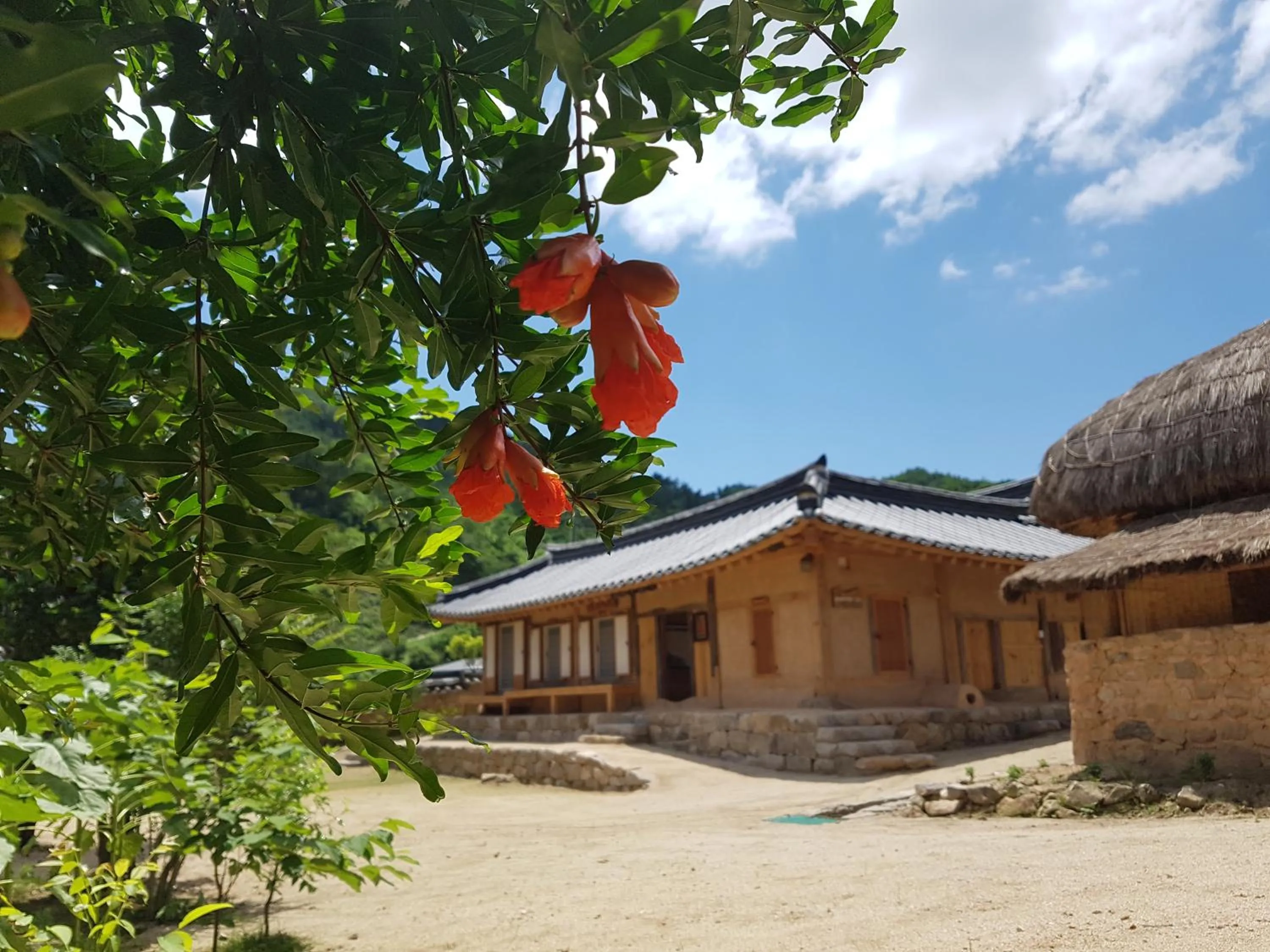 Jukheon Traditional House