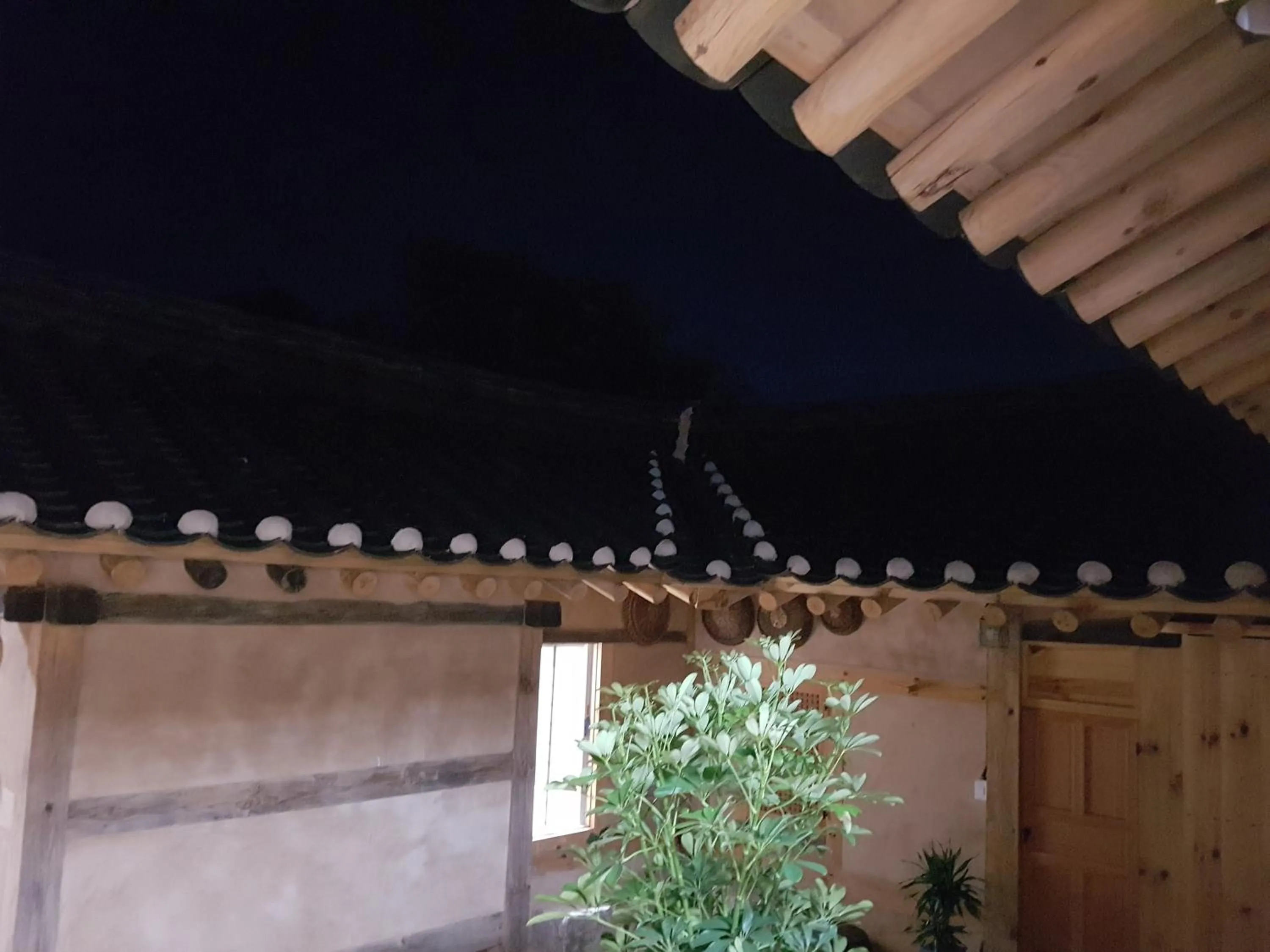 Jukheon Traditional House