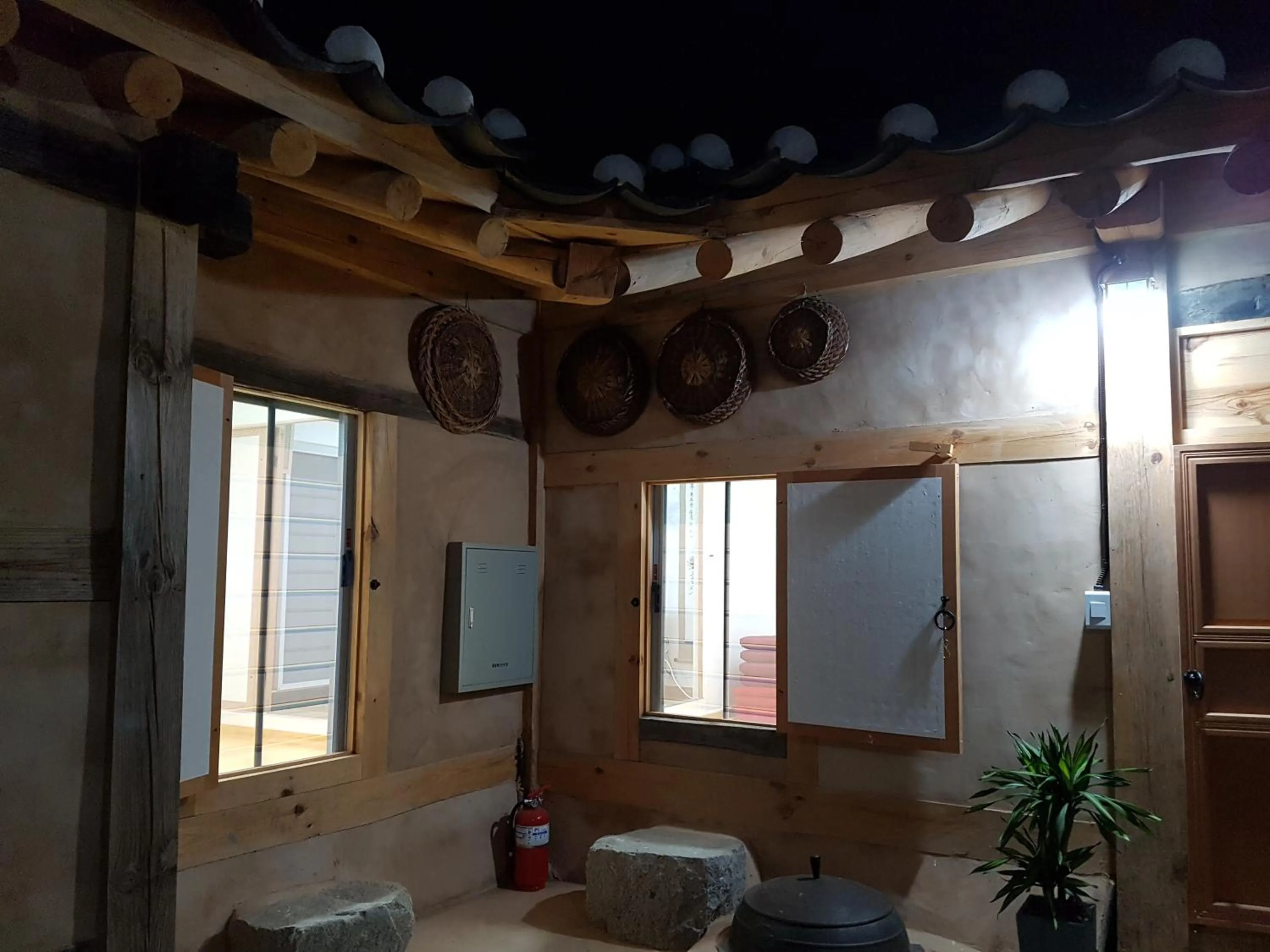 Jukheon Traditional House