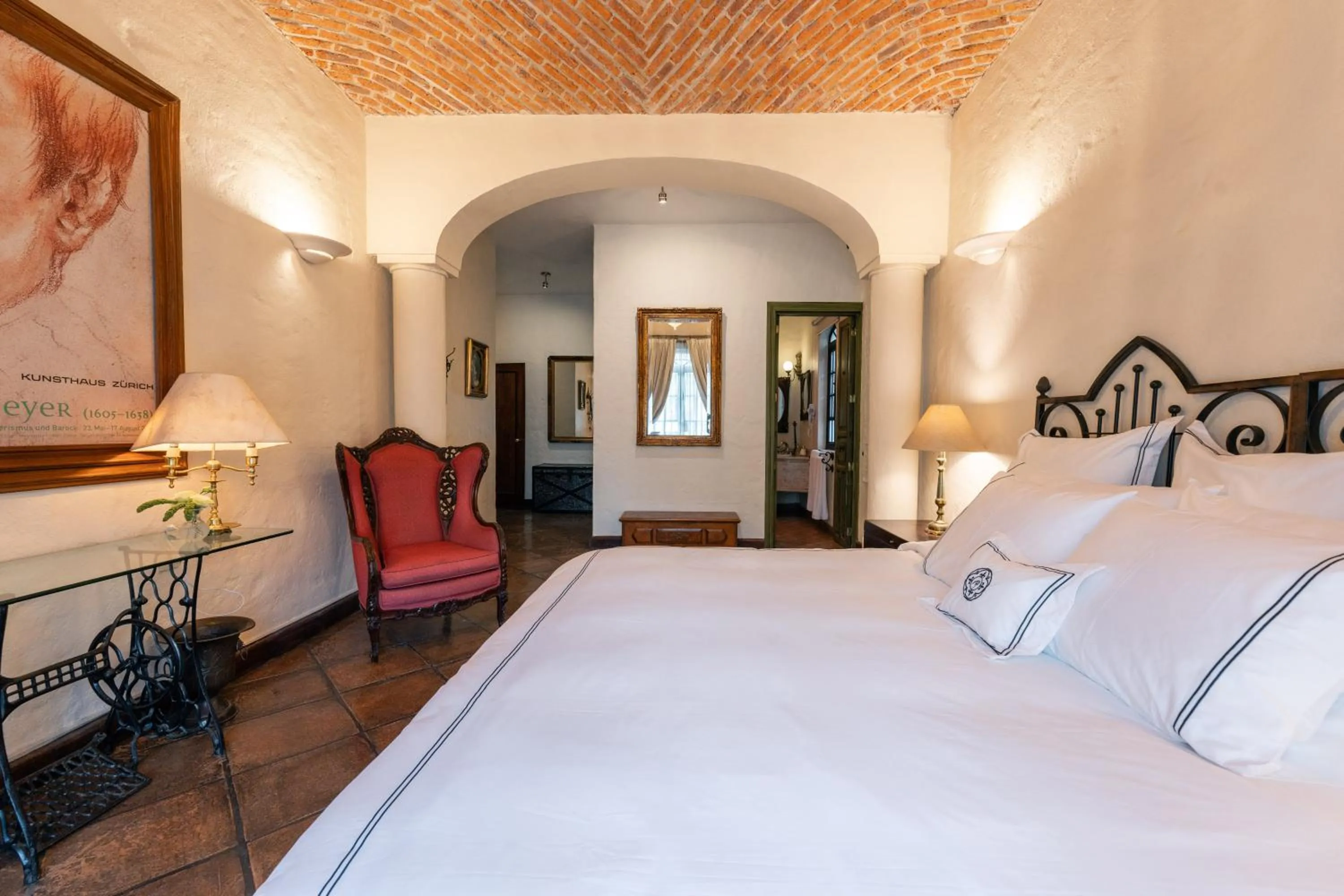 Photo of the whole room, Bed in Villa Ganz Boutique Hotel