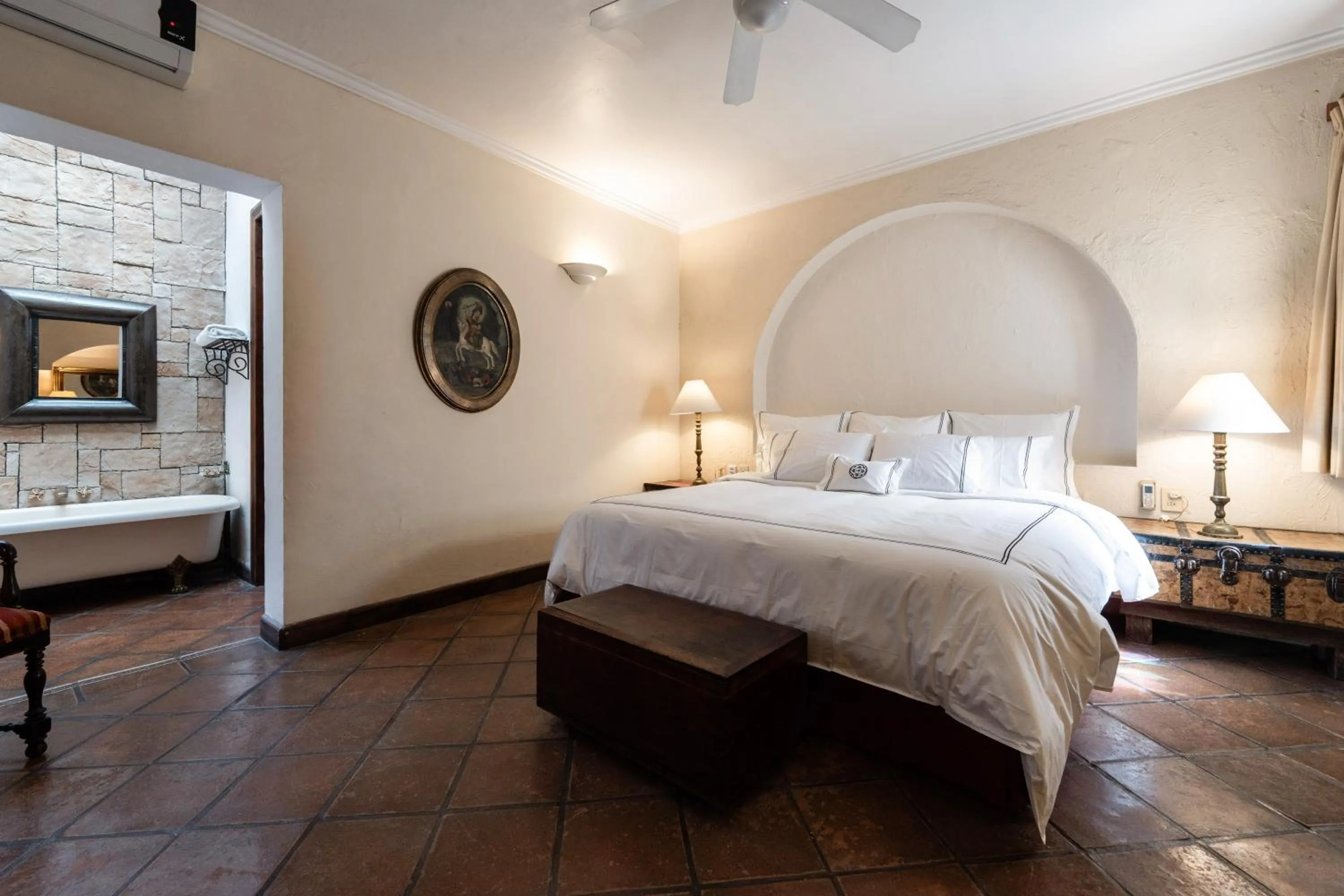 Photo of the whole room, Bed in Villa Ganz Boutique Hotel