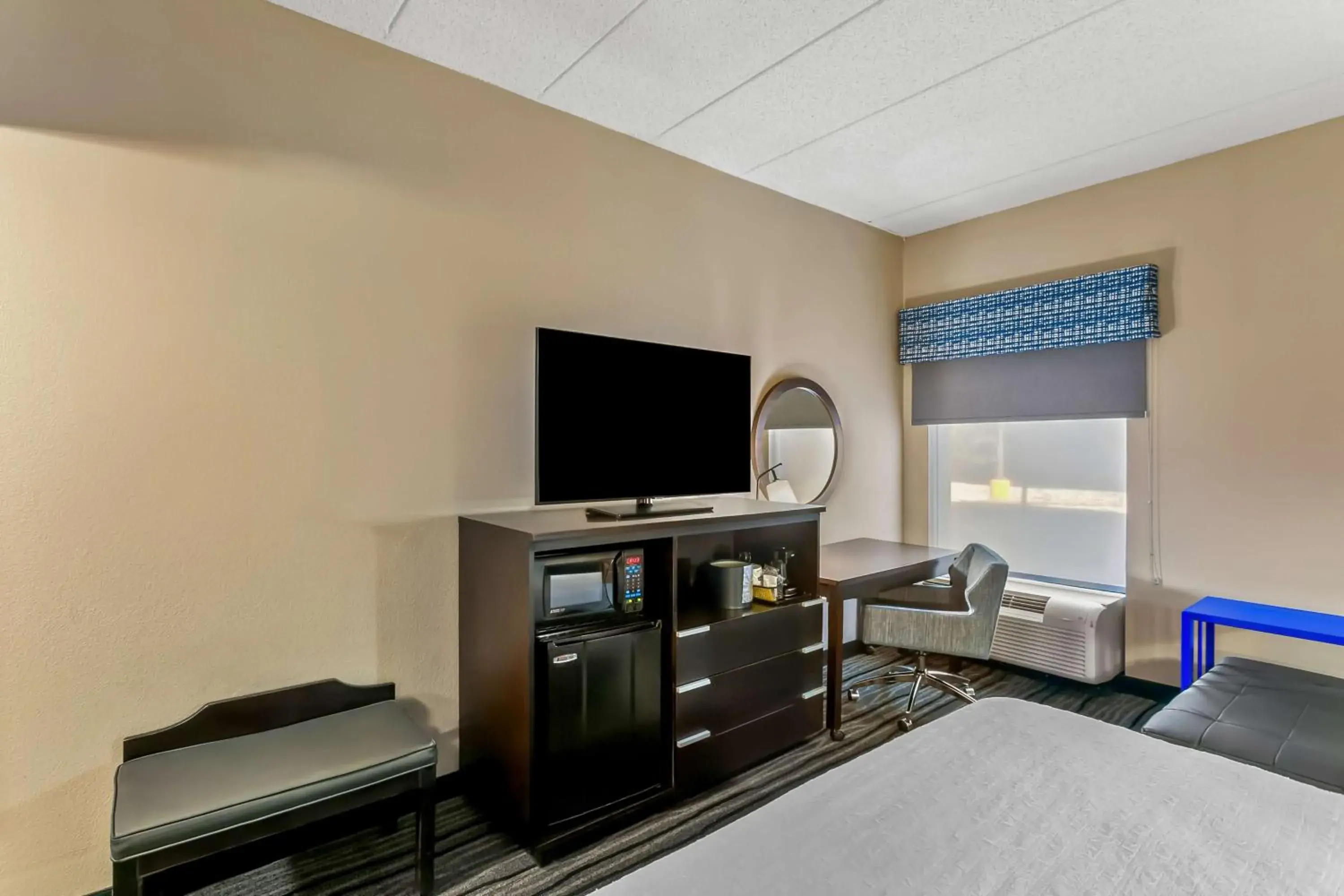 Bedroom, Bed in Hampton Inn Bowie Bedroom, Bed in Hampton Inn Bowie