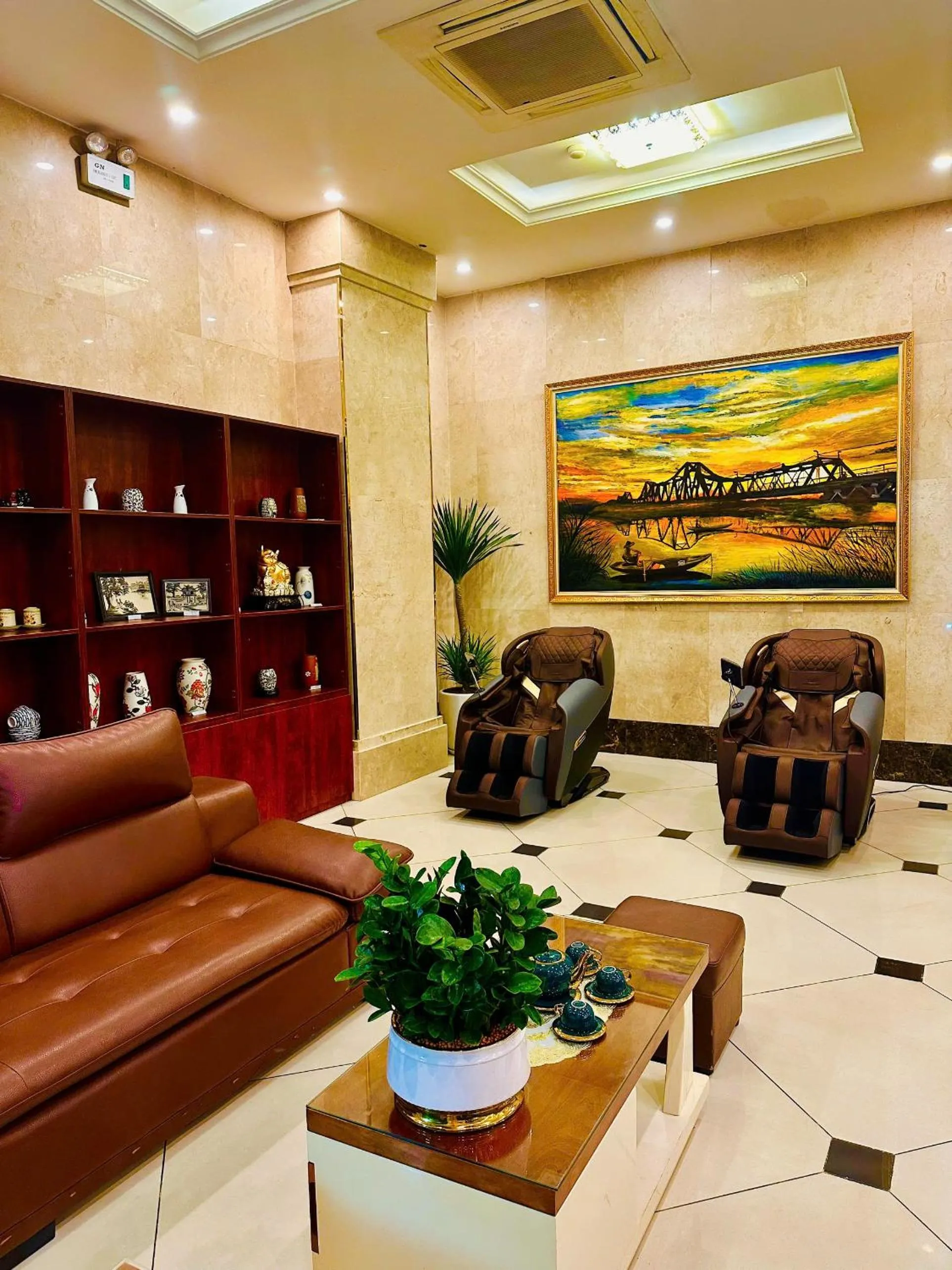 Living room in Sunrise Hanoi Hotel