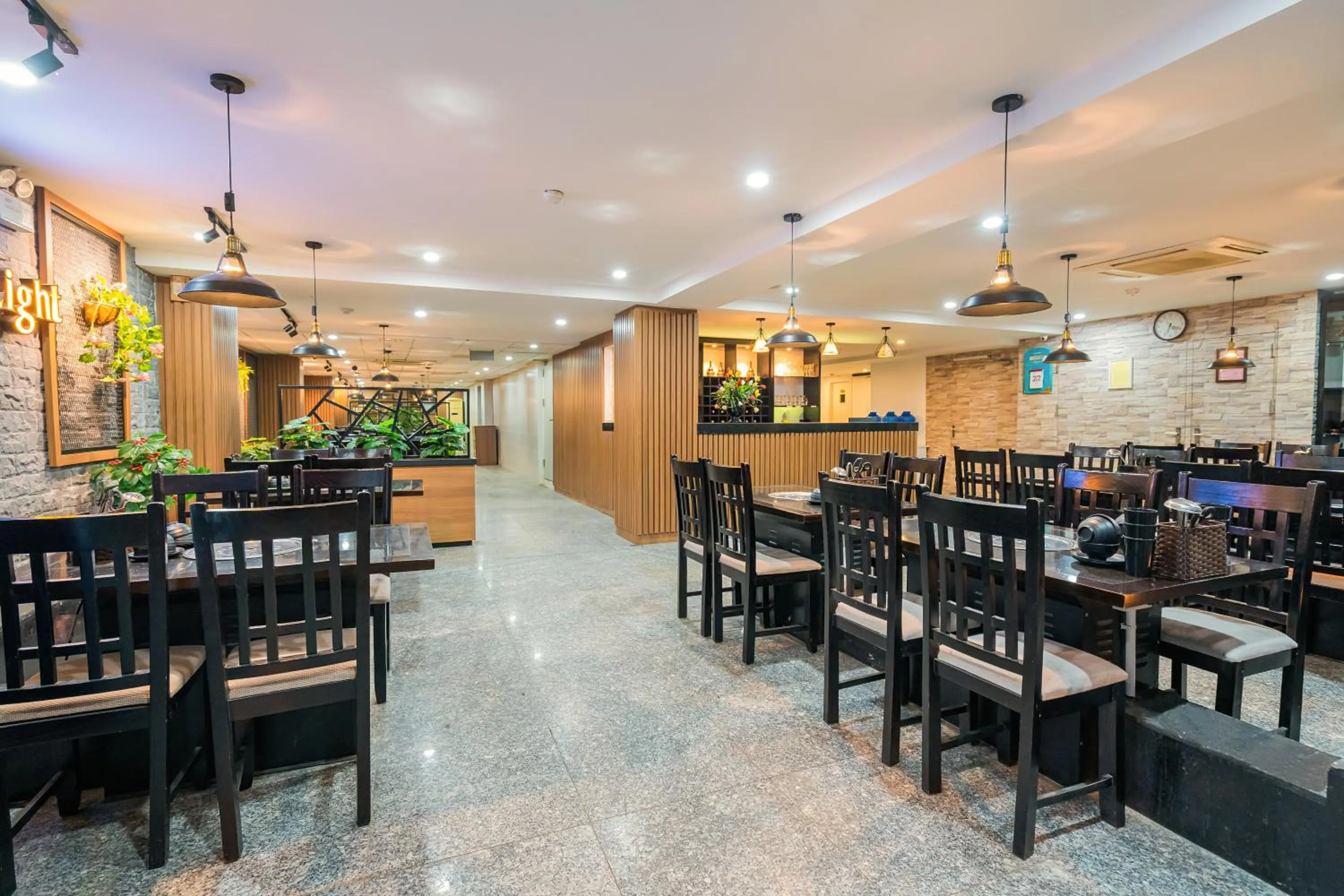 Restaurant/places to eat in Sunrise Hanoi Hotel