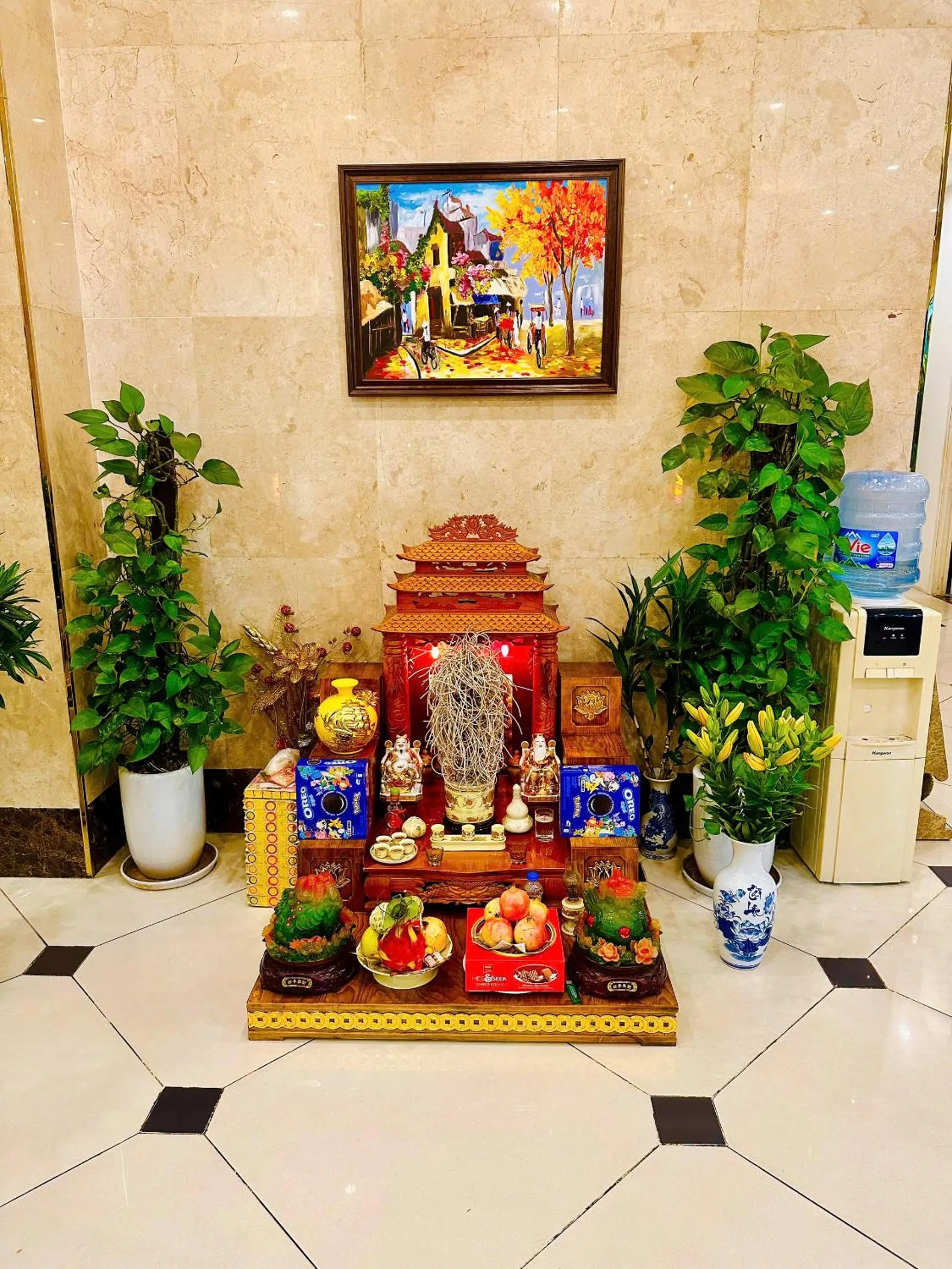 Communal lounge/ TV room in Sunrise Hanoi Hotel