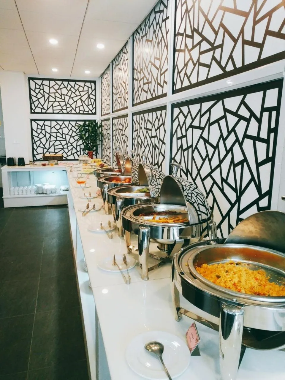 Food and drinks in Sunrise Hanoi Hotel