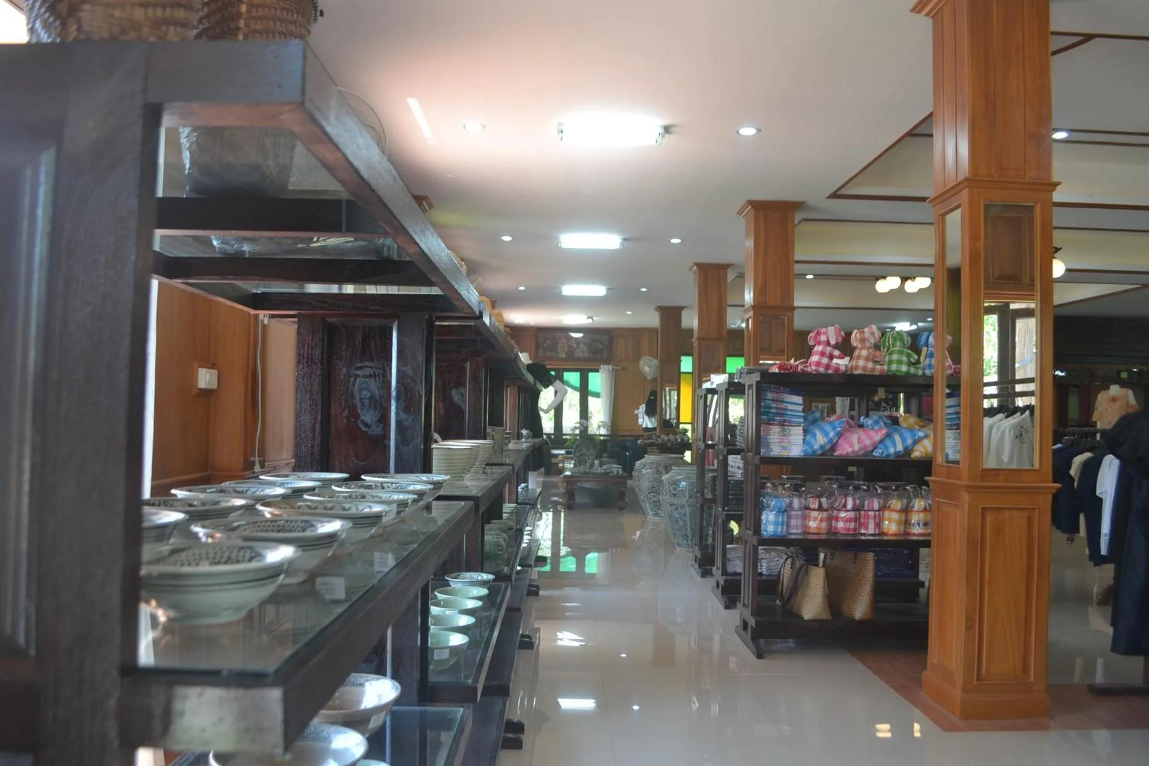 People in Sisatchanalai Heritage Resort