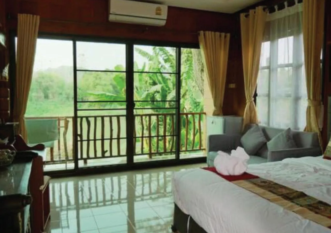 Bed in Sisatchanalai Heritage Resort