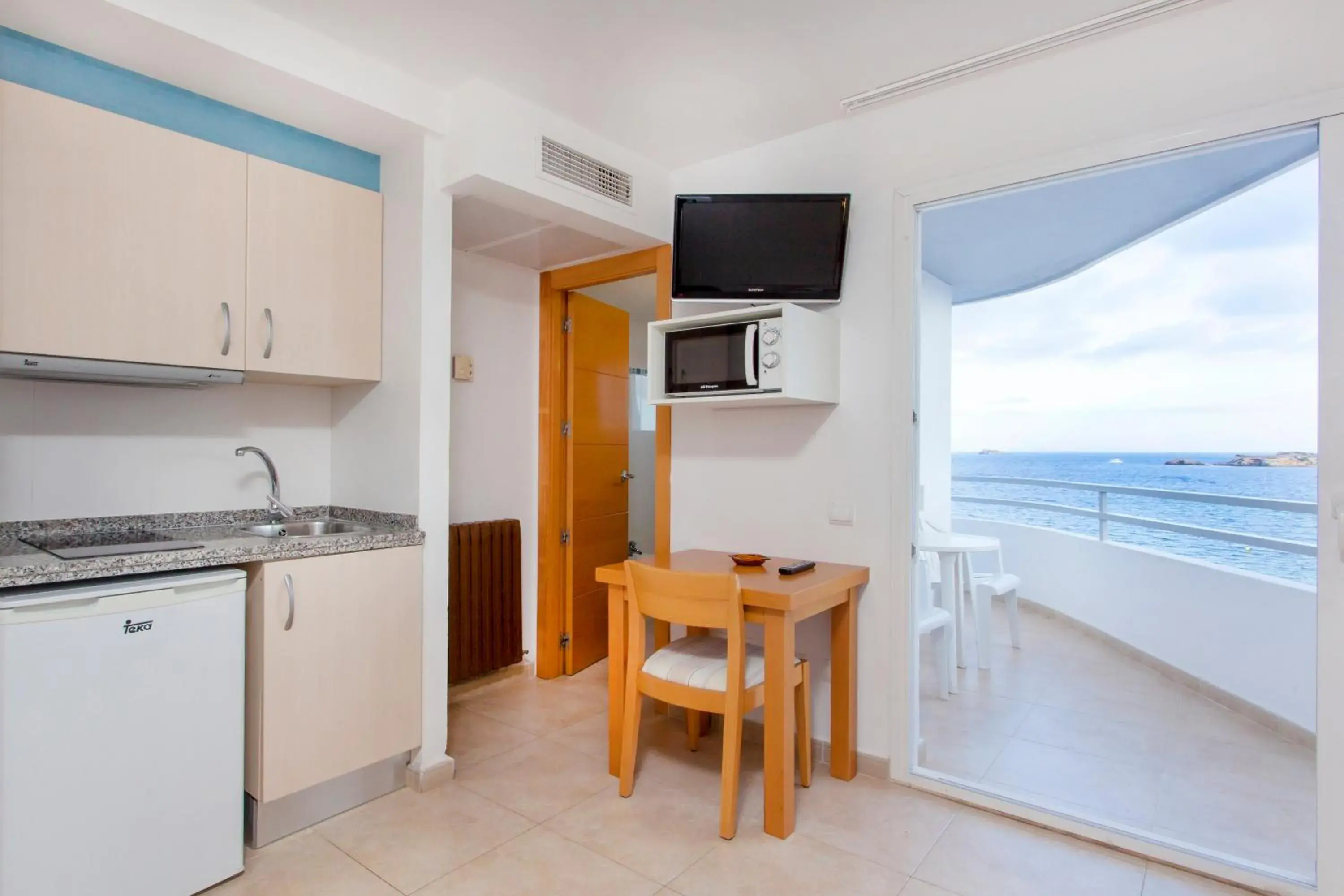 Studio (2 Adults) in Apartamentos Mar y Playa Studio (2 Adults) in Apartamentos Mar y Playa