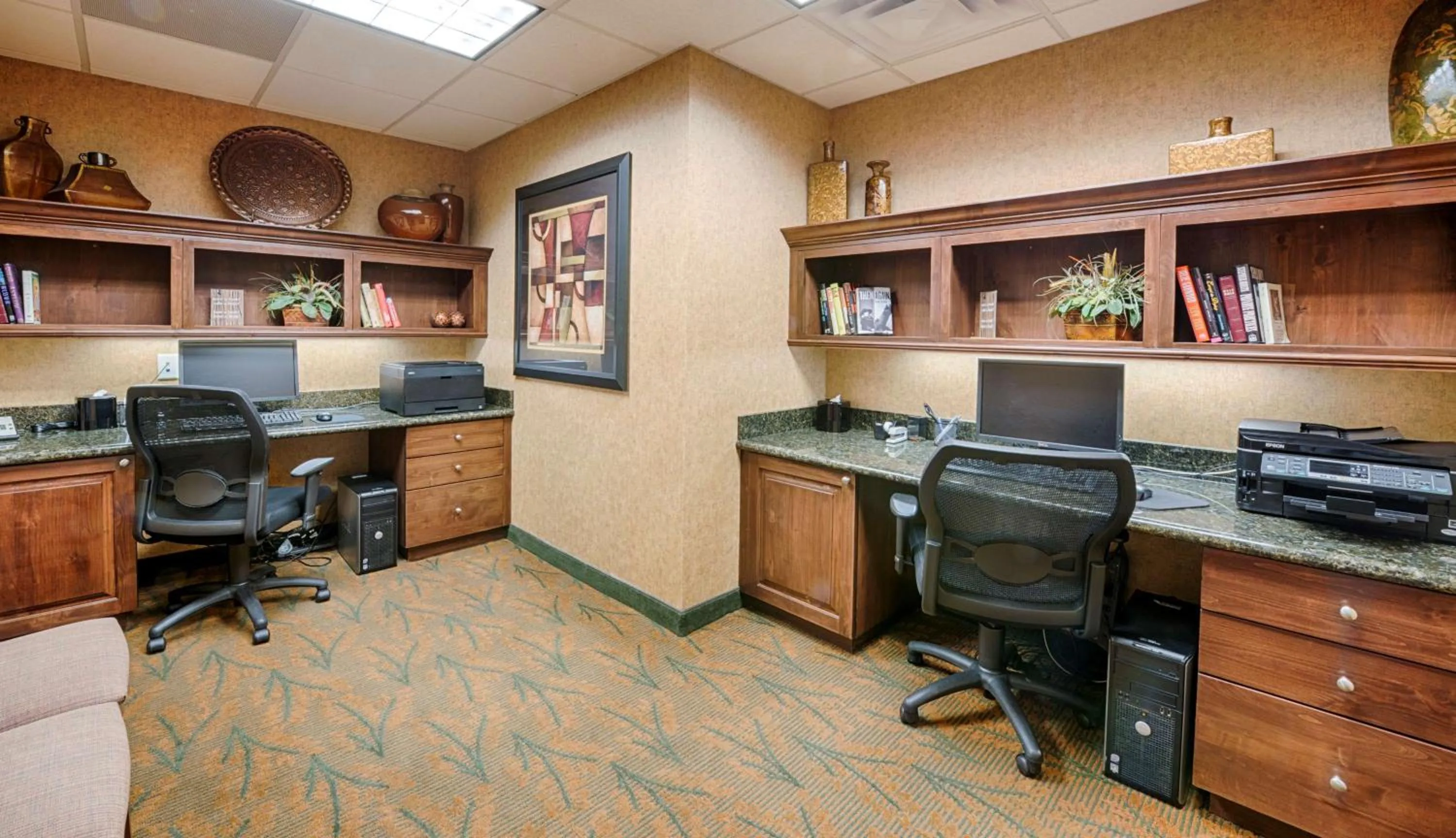 Business facilities in Hampton Inn & Suites Pinedale
