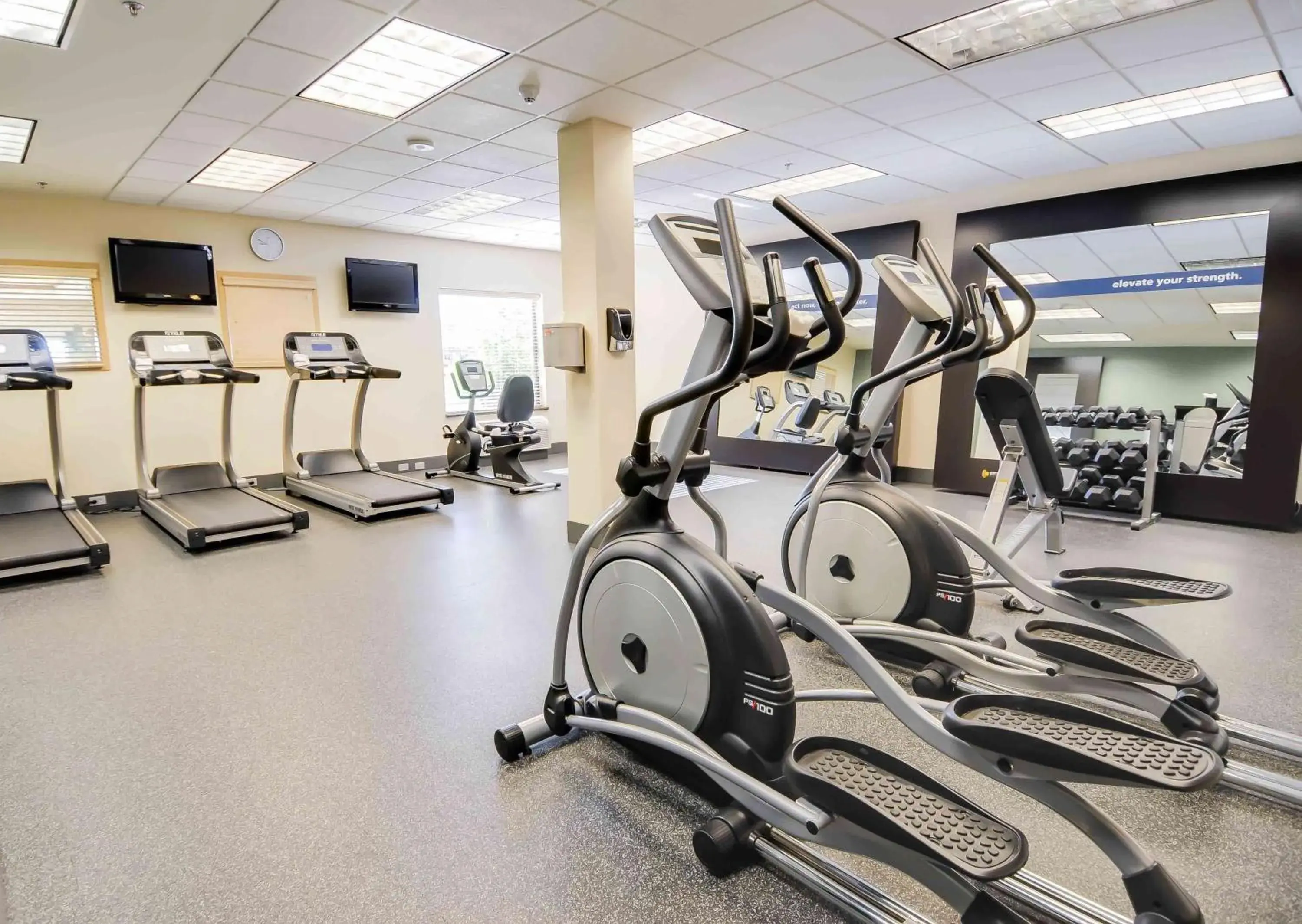 Fitness centre/facilities in Hampton Inn & Suites Pinedale Fitness centre/facilities in Hampton Inn & Suites Pinedale