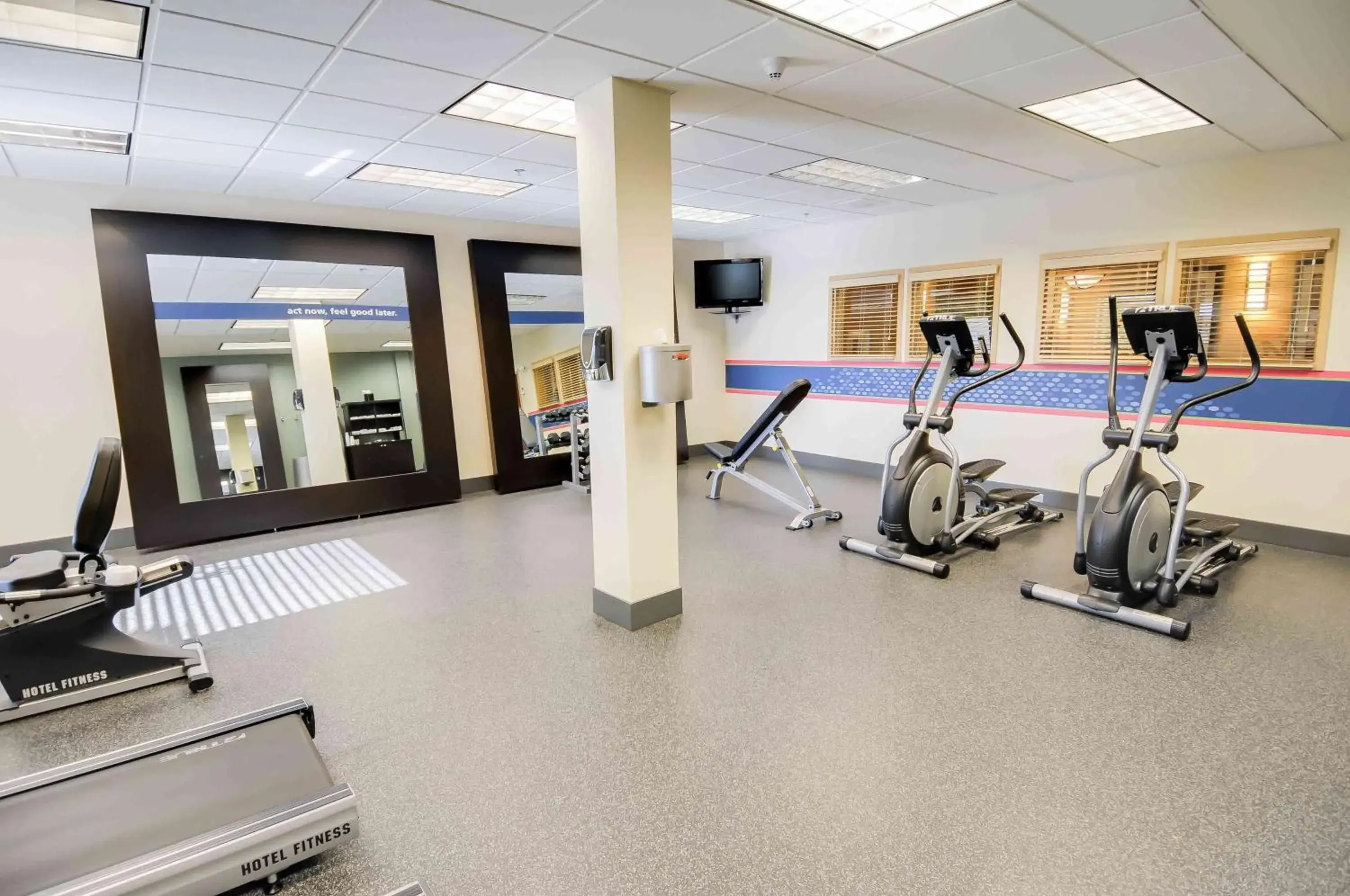 Fitness centre/facilities in Hampton Inn & Suites Pinedale Fitness centre/facilities in Hampton Inn & Suites Pinedale