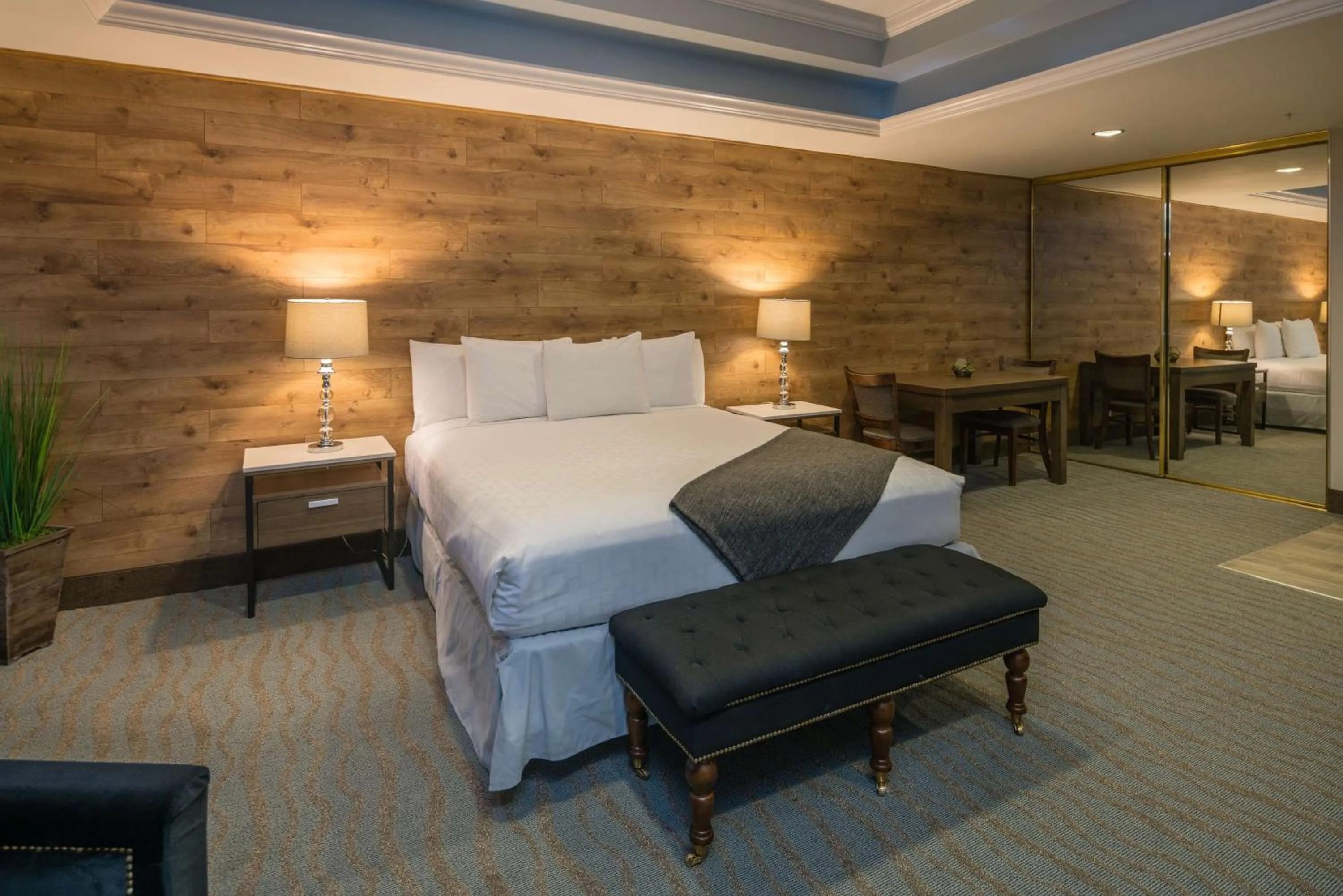 Bedroom, Bed in The Row Hotel; BW Signature Collection