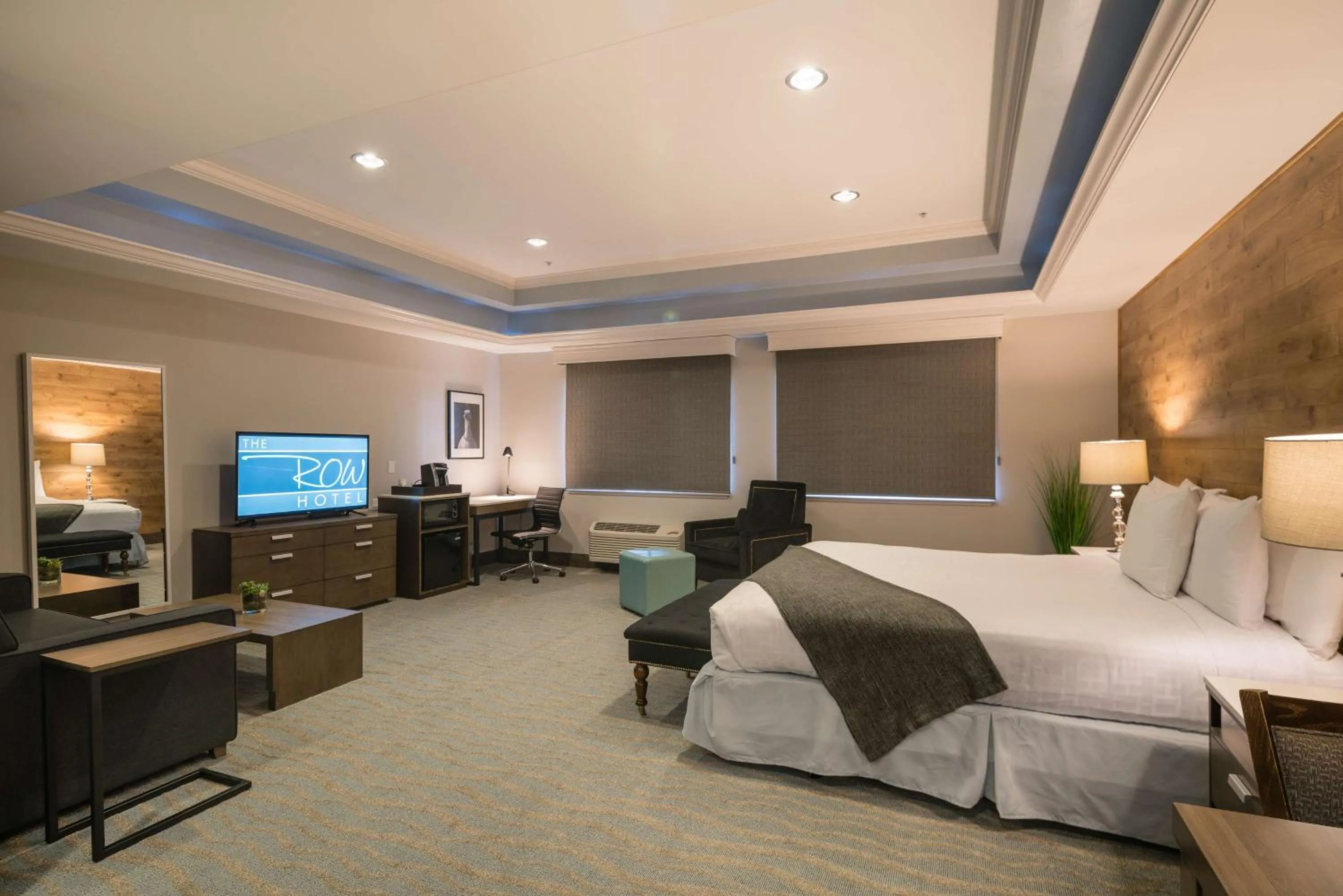 Bedroom, Bed in The Row Hotel; BW Signature Collection