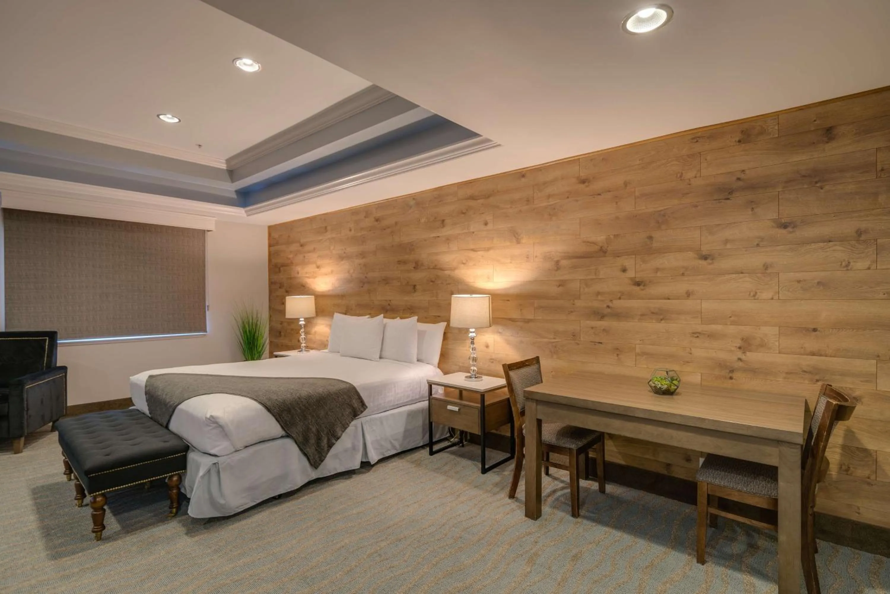 Bedroom, Bed in The Row Hotel; BW Signature Collection