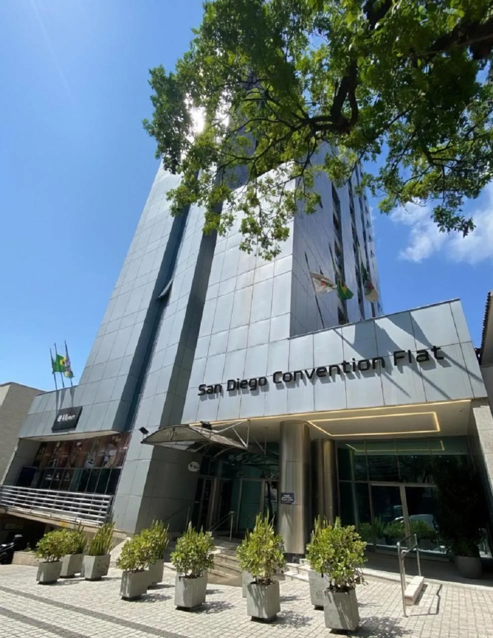 Property building in San Diego Suítes Lourdes - OFICIAL