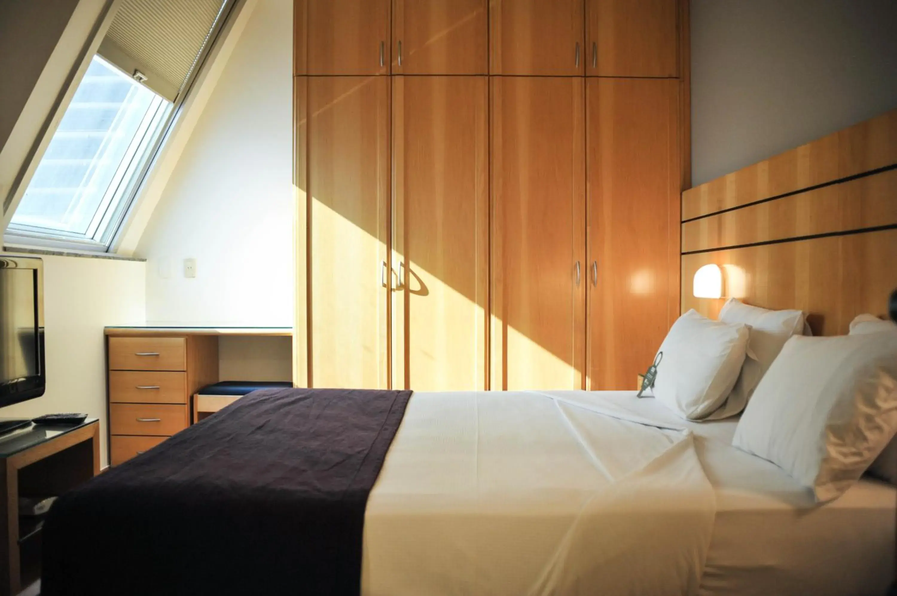 Bedroom, Bed in San Diego Suítes Lourdes - OFICIAL Bedroom, Bed in San Diego Suítes Lourdes - OFICIAL