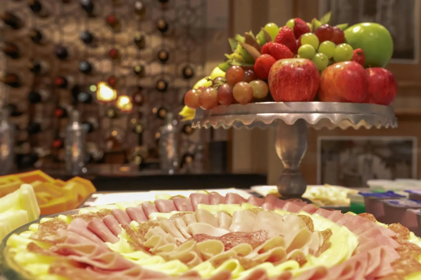 Buffet breakfast in Nobile Suítes Uberlândia