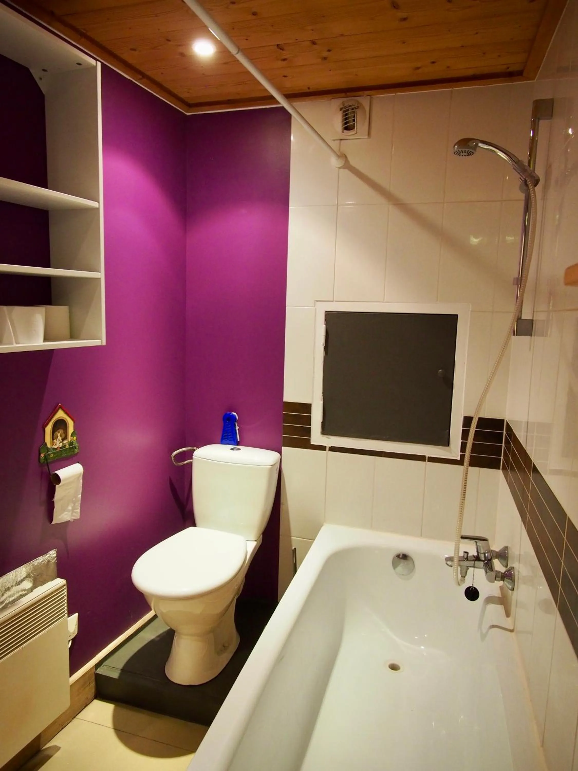 Shower in RisoulSki Antarès - Piscine et Sauna