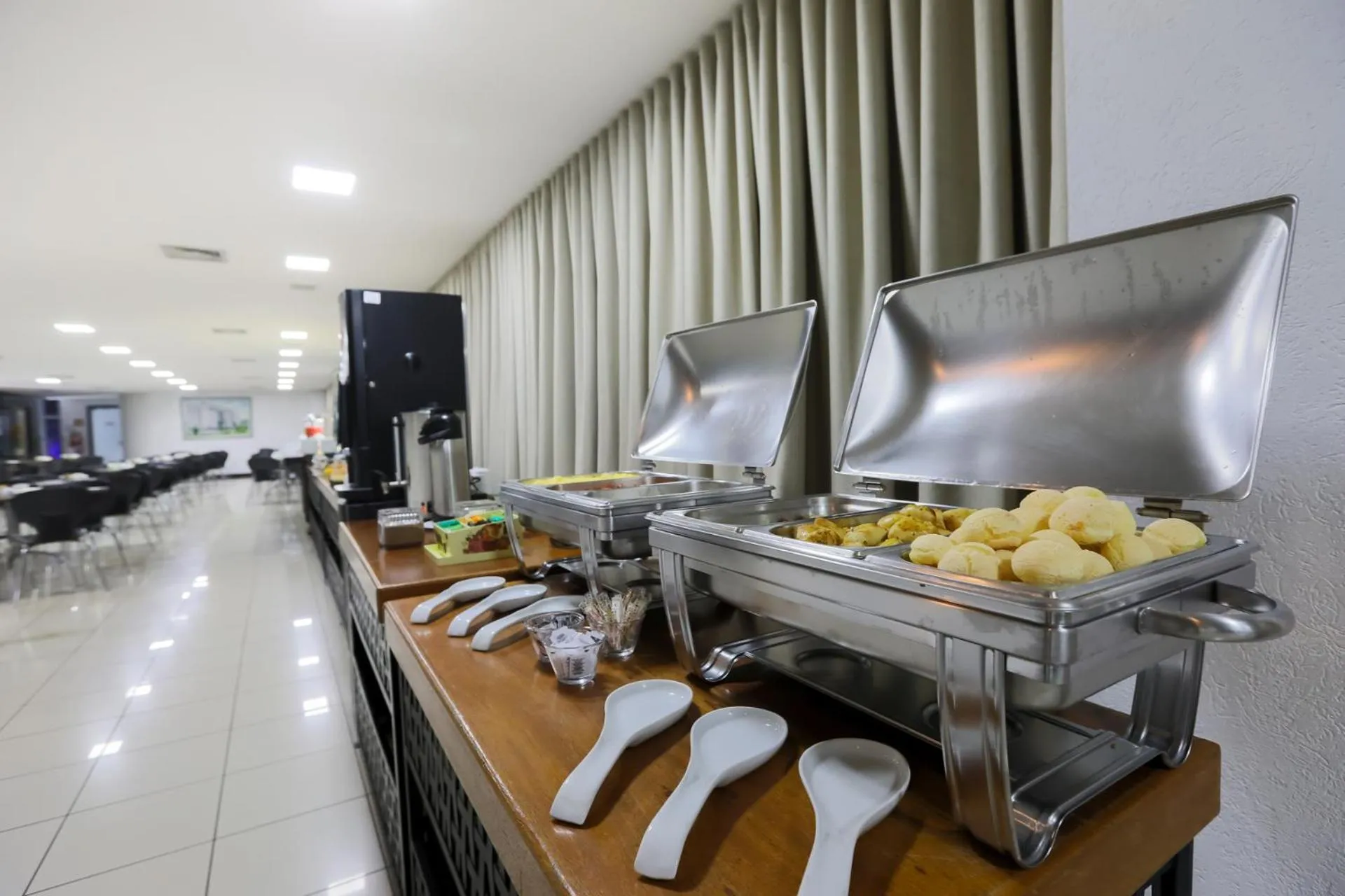 Breakfast in San Diego Suites Ipatinga