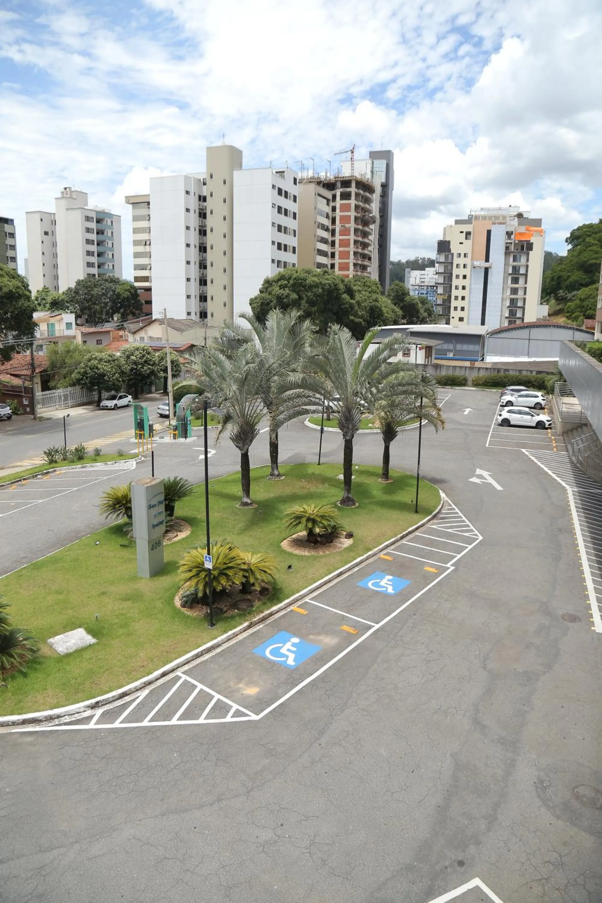 Parking in San Diego Suites Ipatinga