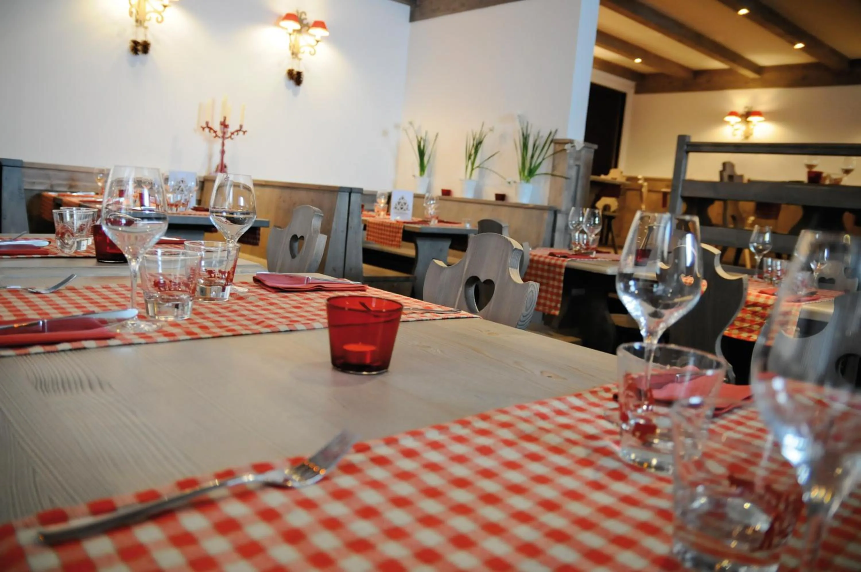 Restaurant/places to eat in Hôtel Arcadien