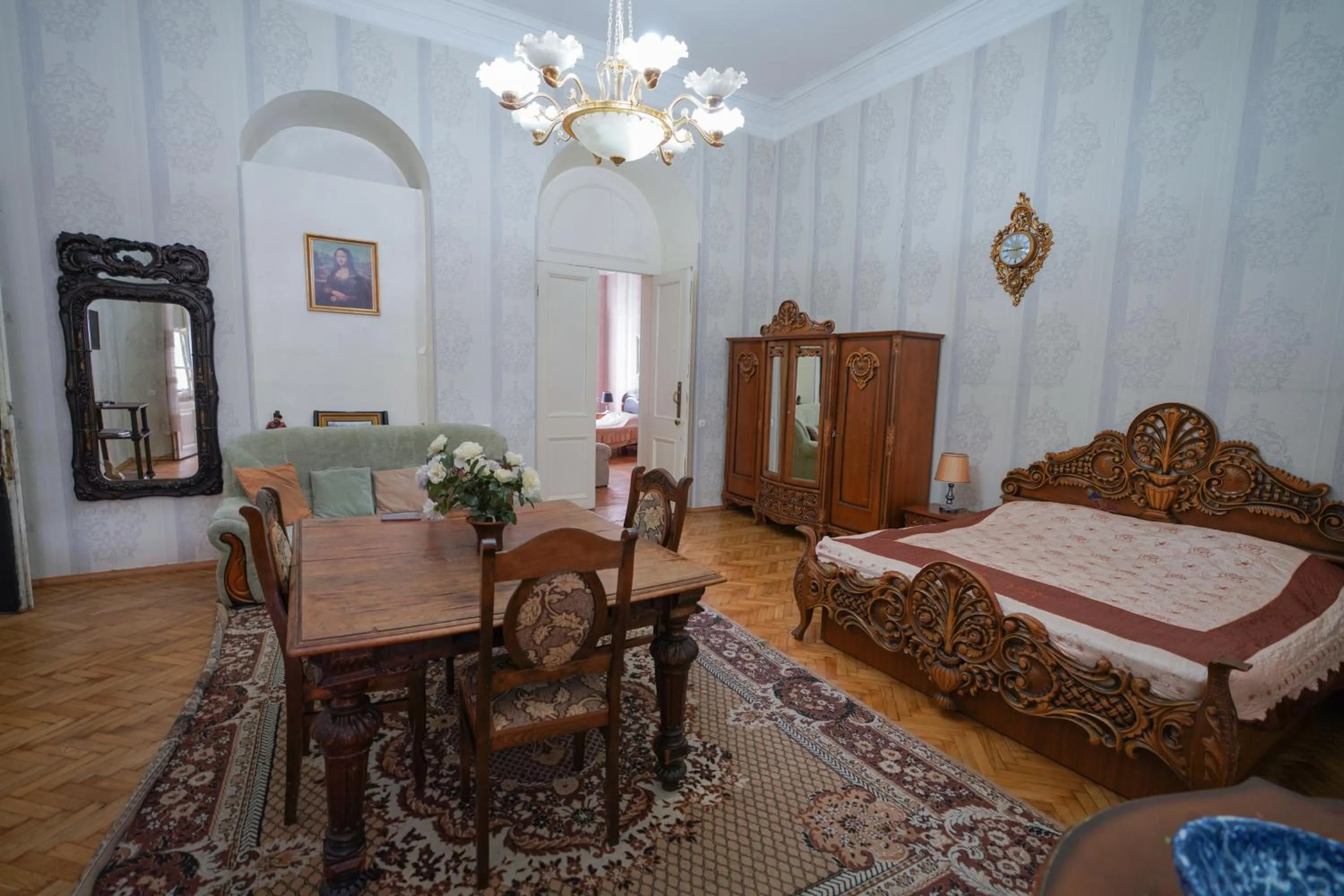 Bedroom, Bed in Leon Rooms