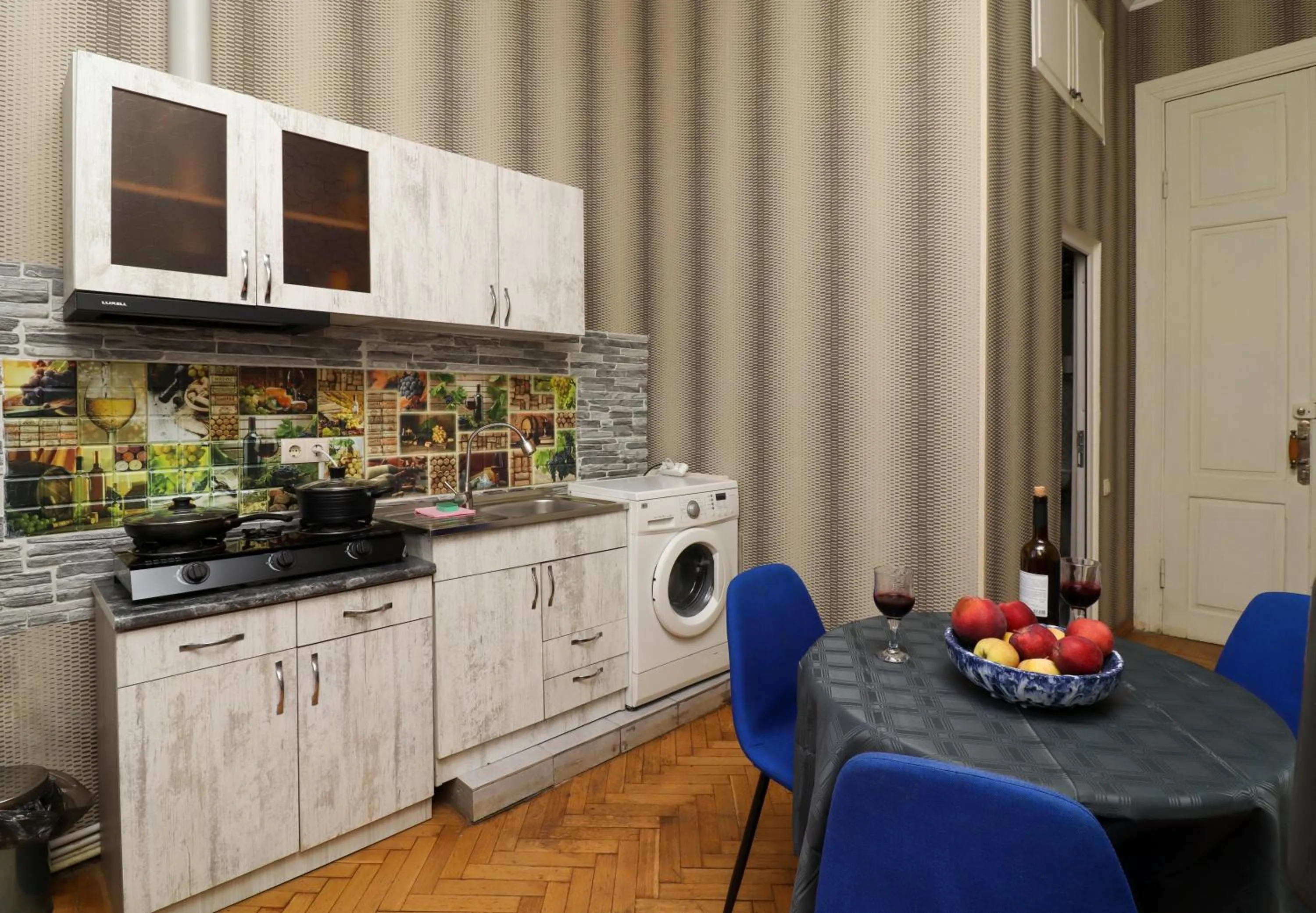kitchen in Leon Rooms