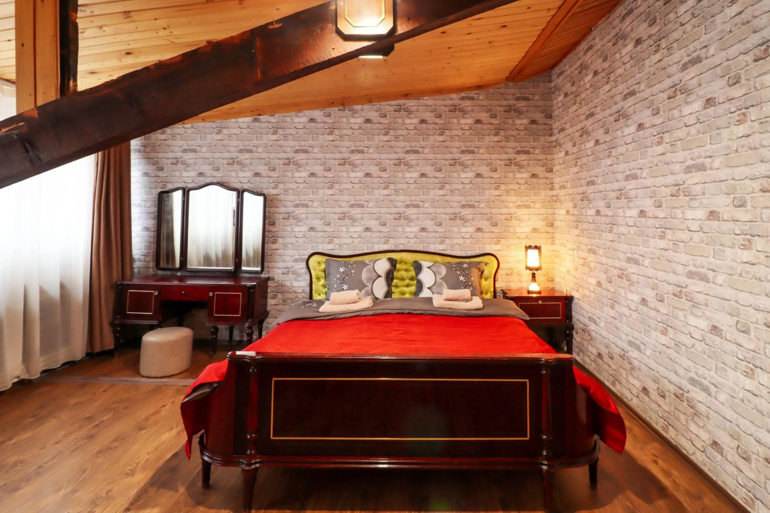 Bed in Leon Rooms