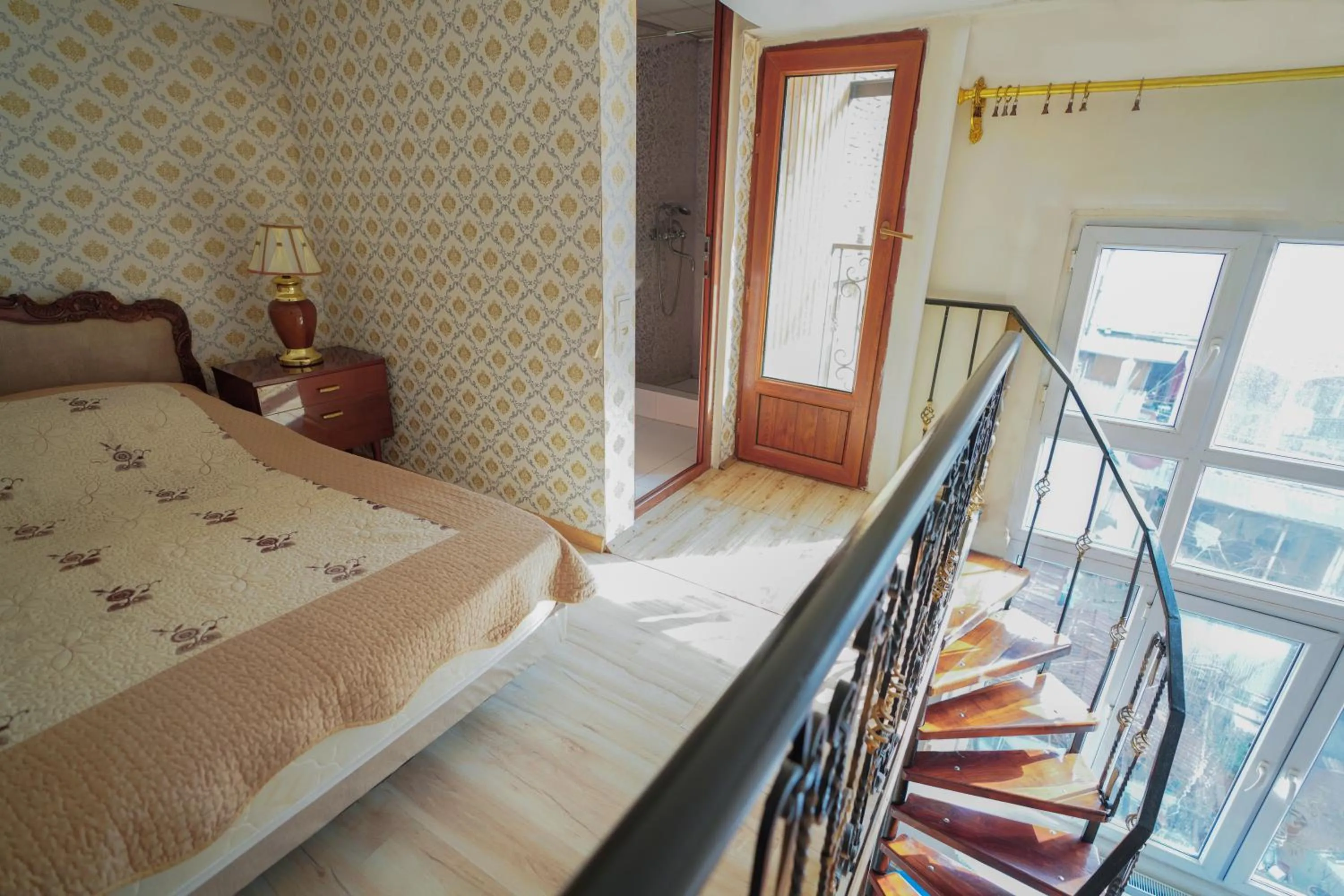 Bedroom, Bed in Leon Rooms
