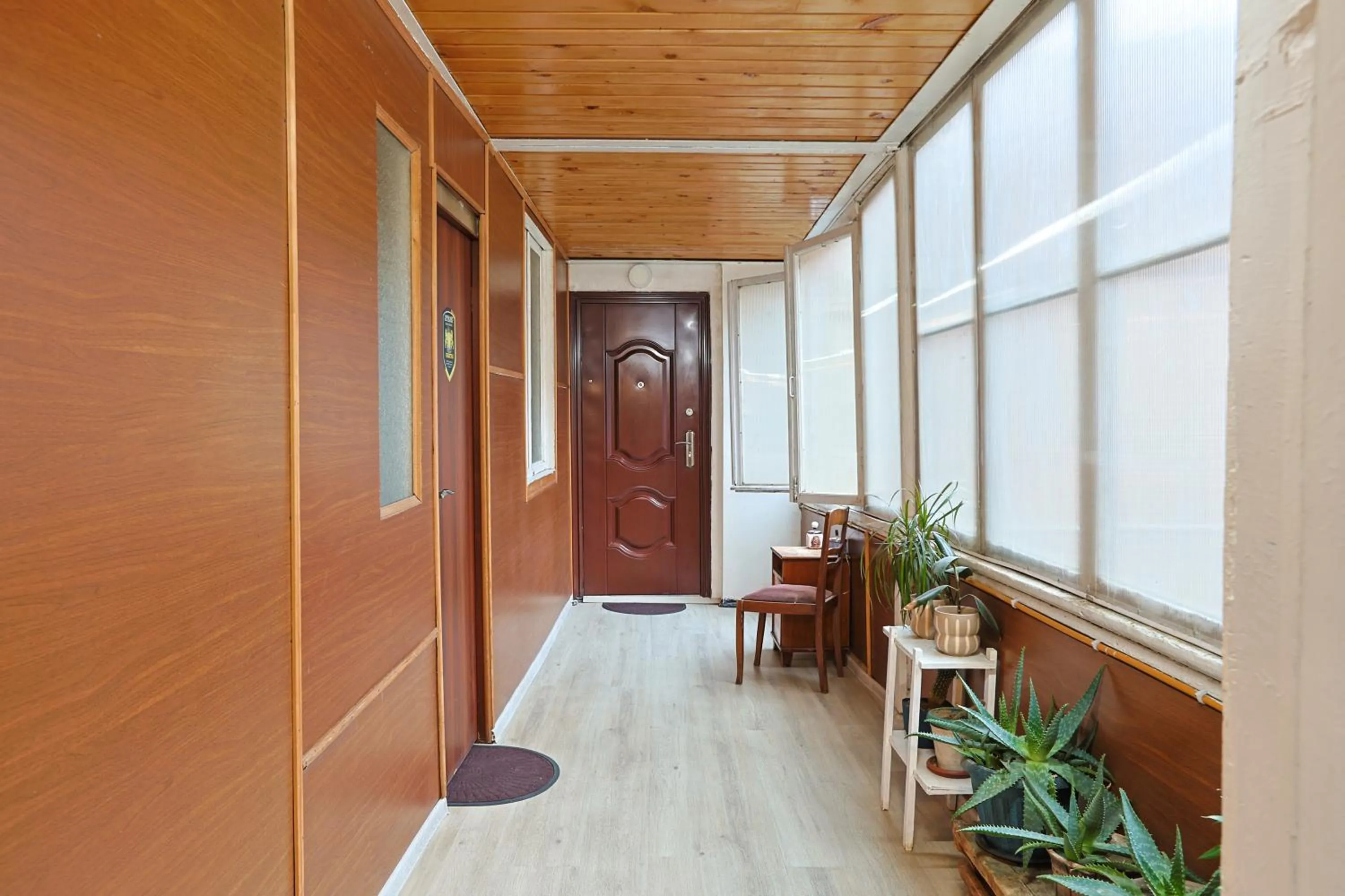 Facade/entrance in Leon Rooms