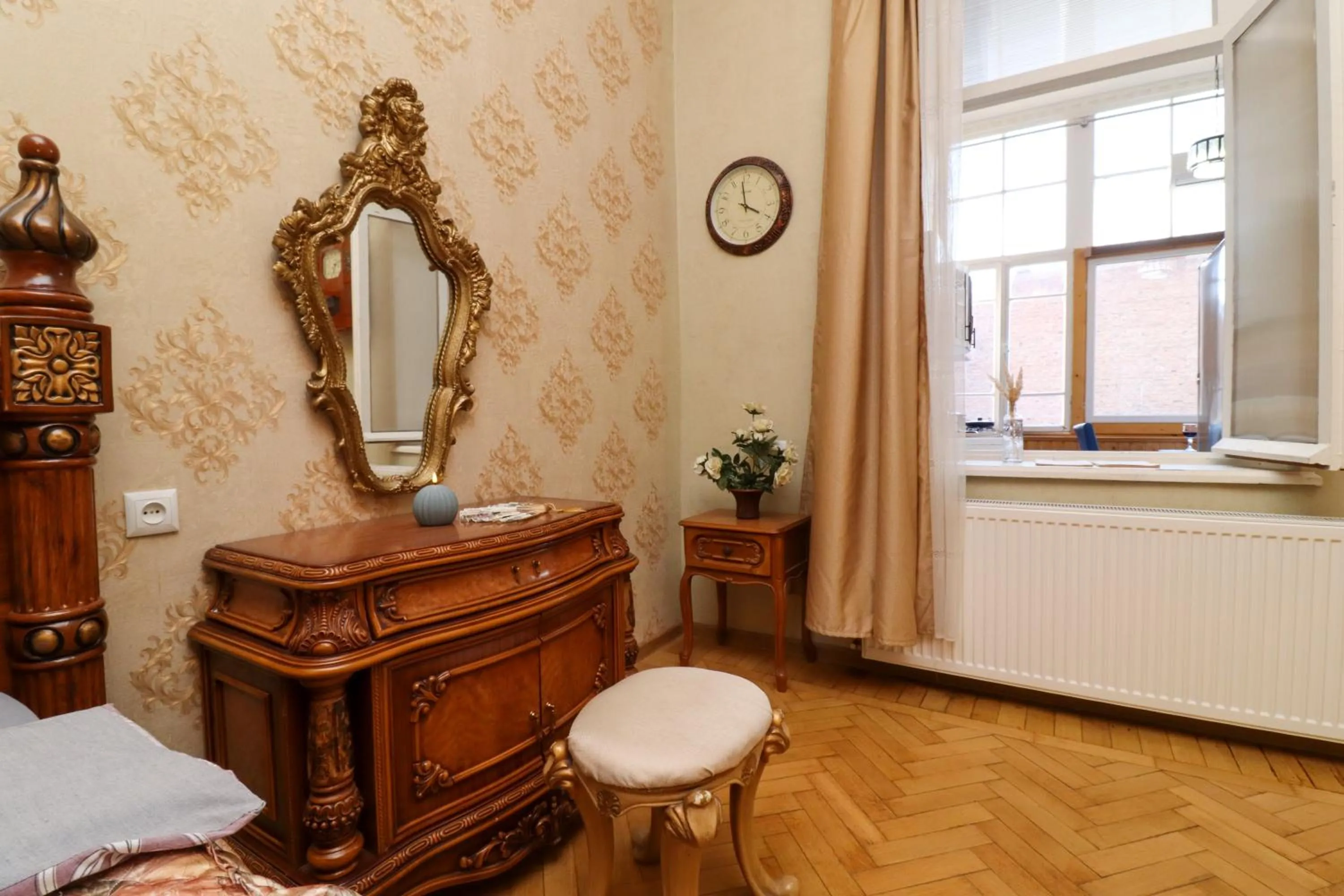Bedroom in Leon Rooms