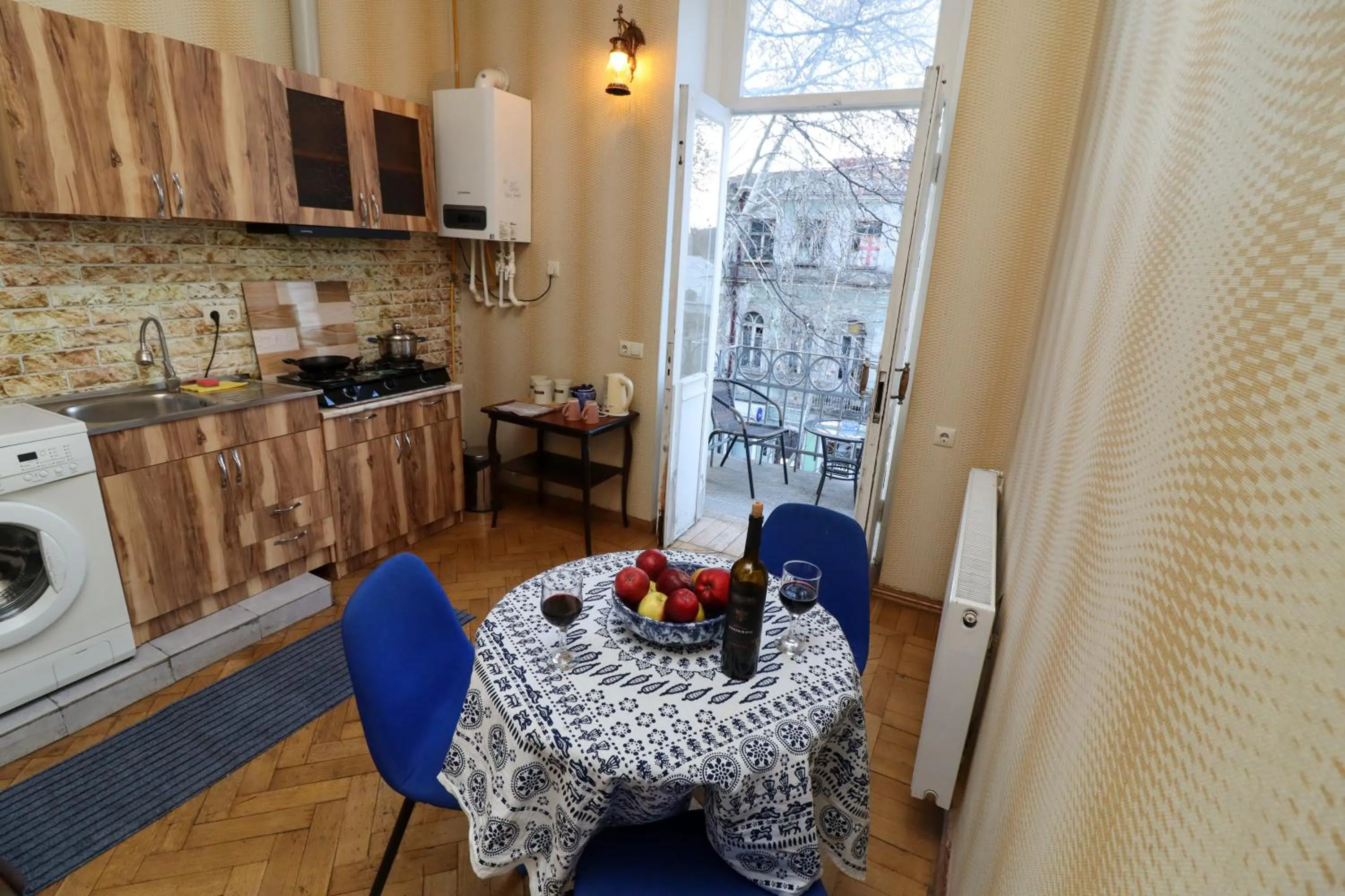 kitchen in Leon Rooms