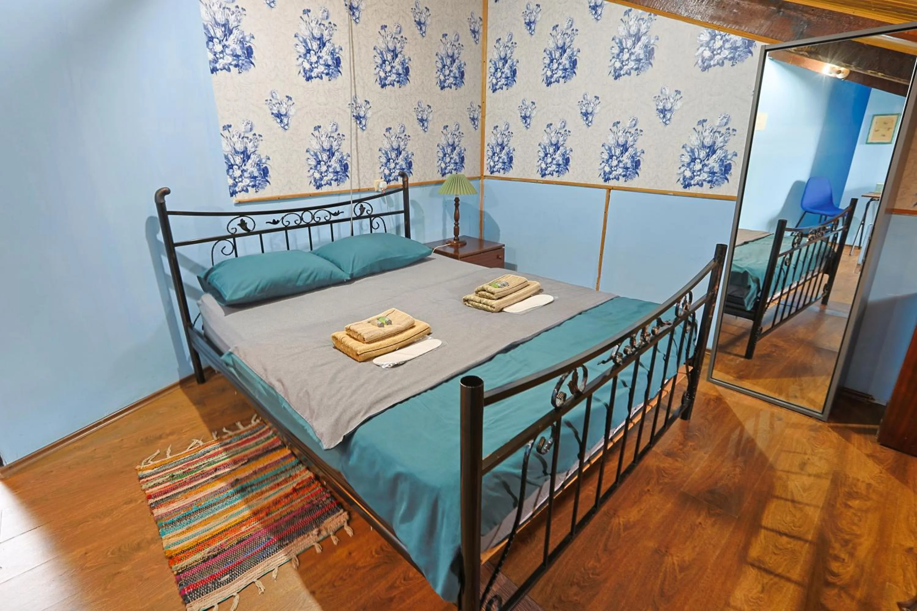 Bed in Leon Rooms