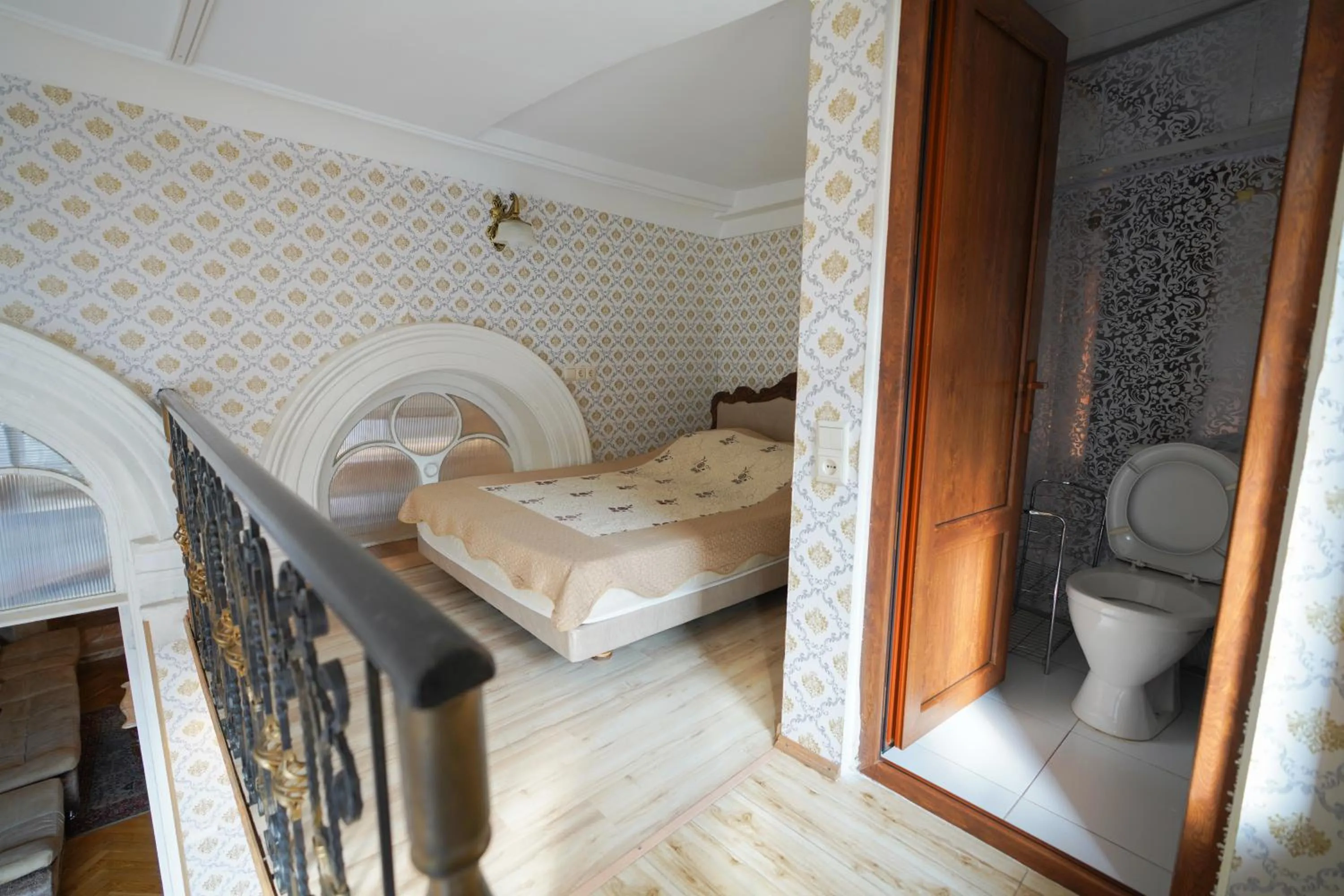Bed in Leon Rooms