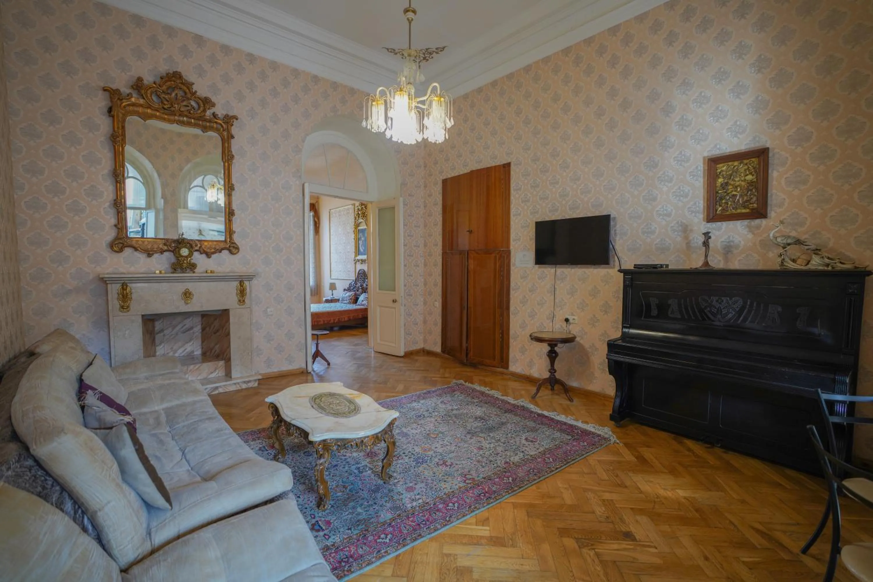 Living room in Leon Rooms