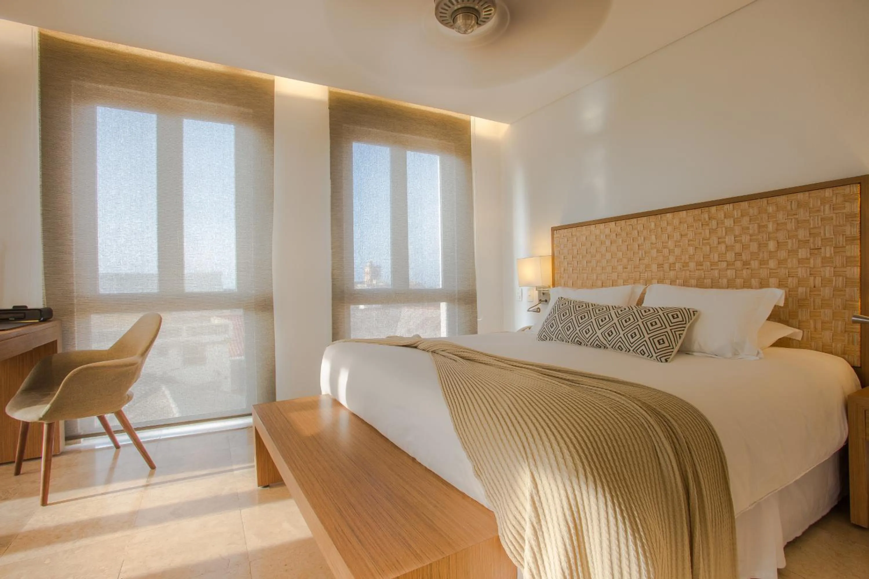 Photo of the whole room, Bed in Movich Hotel Cartagena de Indias