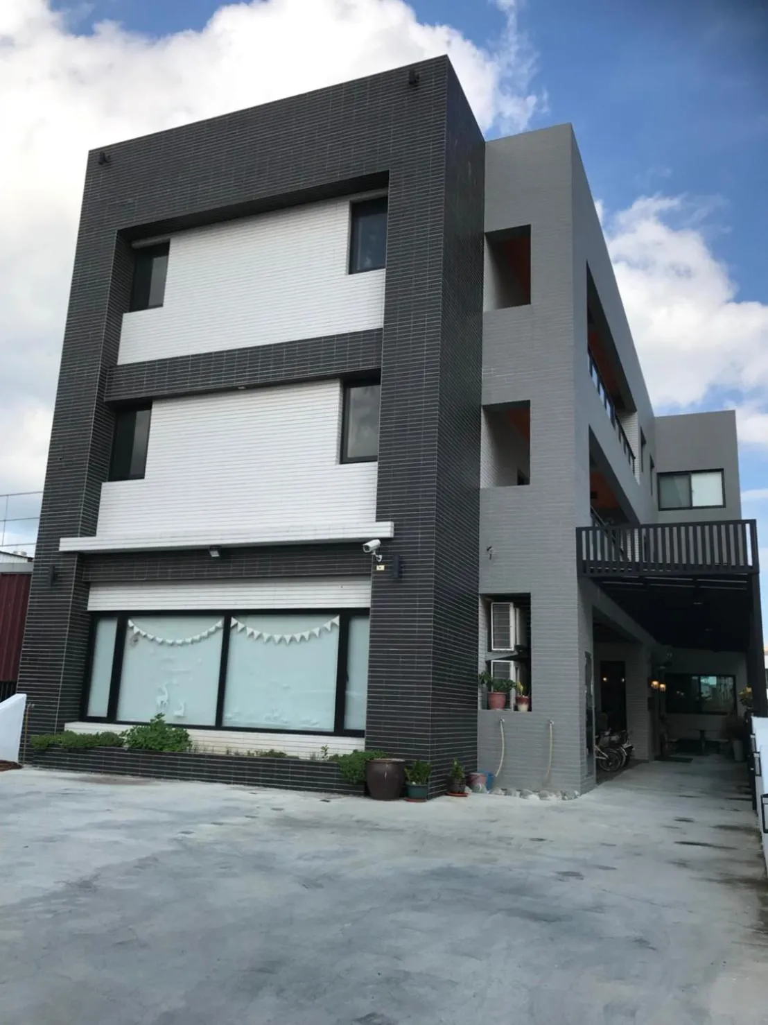 Facade/entrance in Seven beauties Homestay