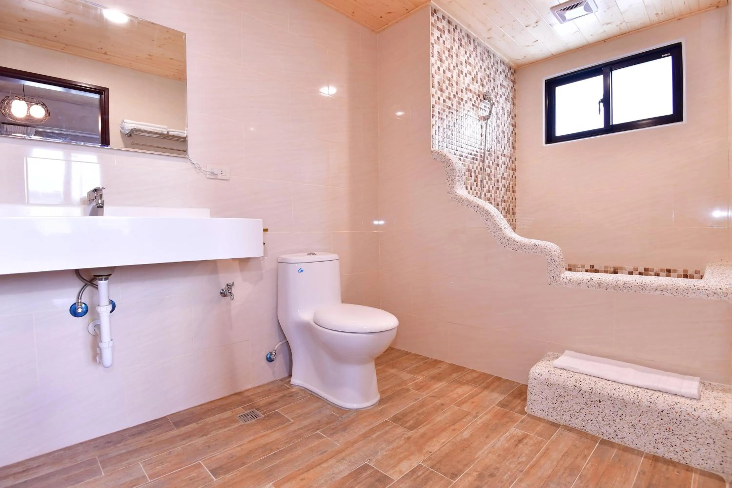 Bathroom in Seven beauties Homestay