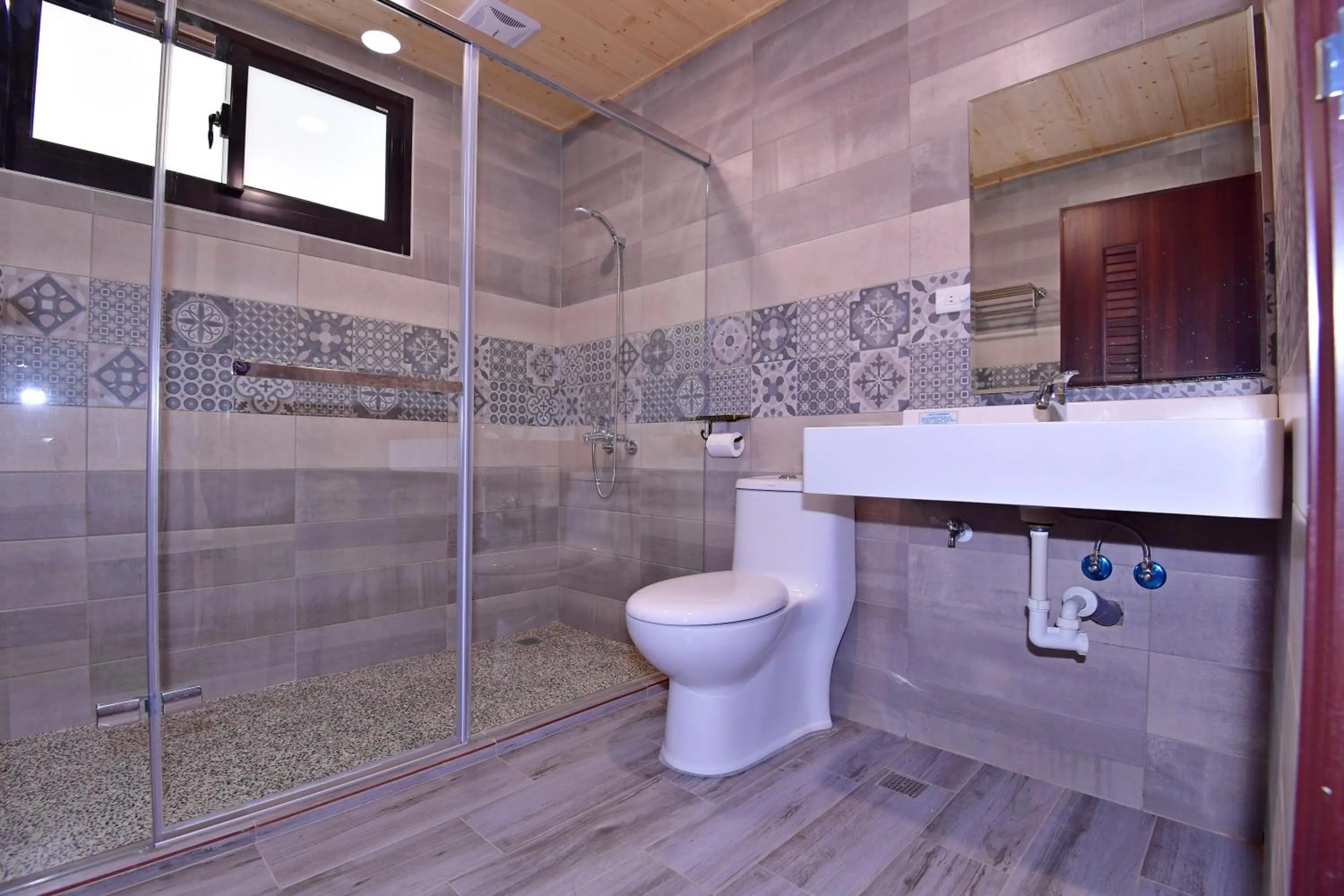 Bathroom in Seven beauties Homestay