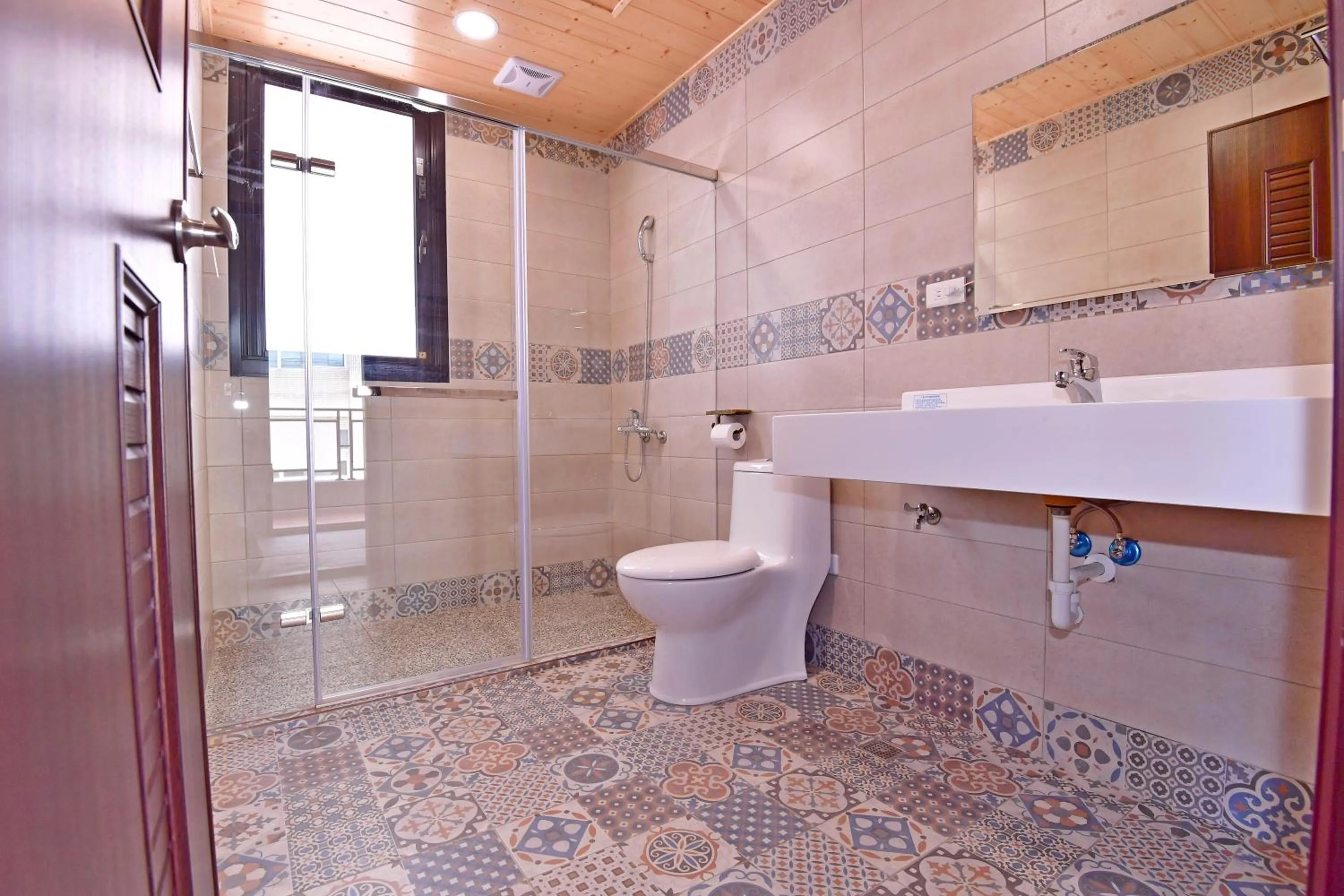 Bathroom in Seven beauties Homestay