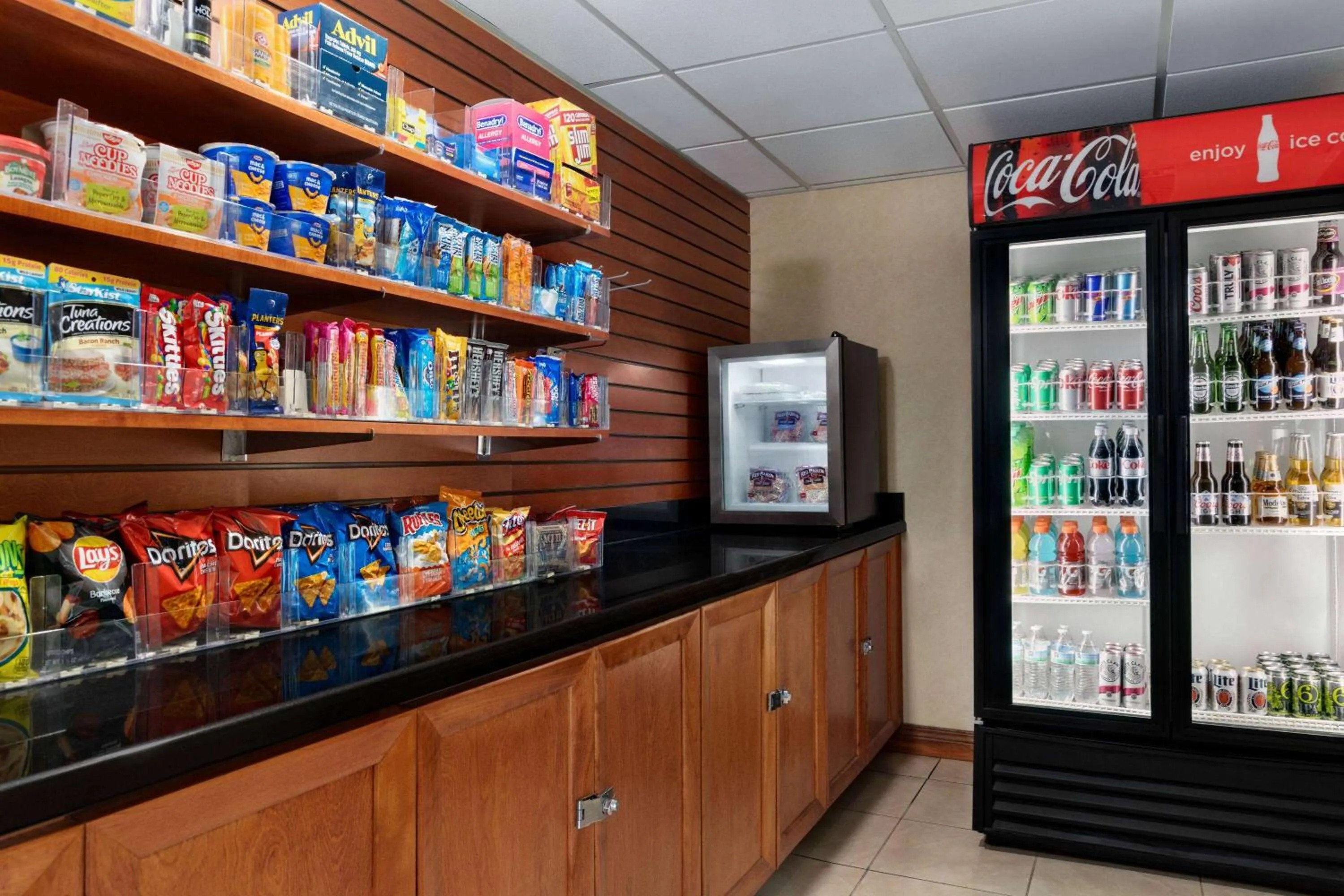 Food and drinks in Wingate by Wyndham Louisville East