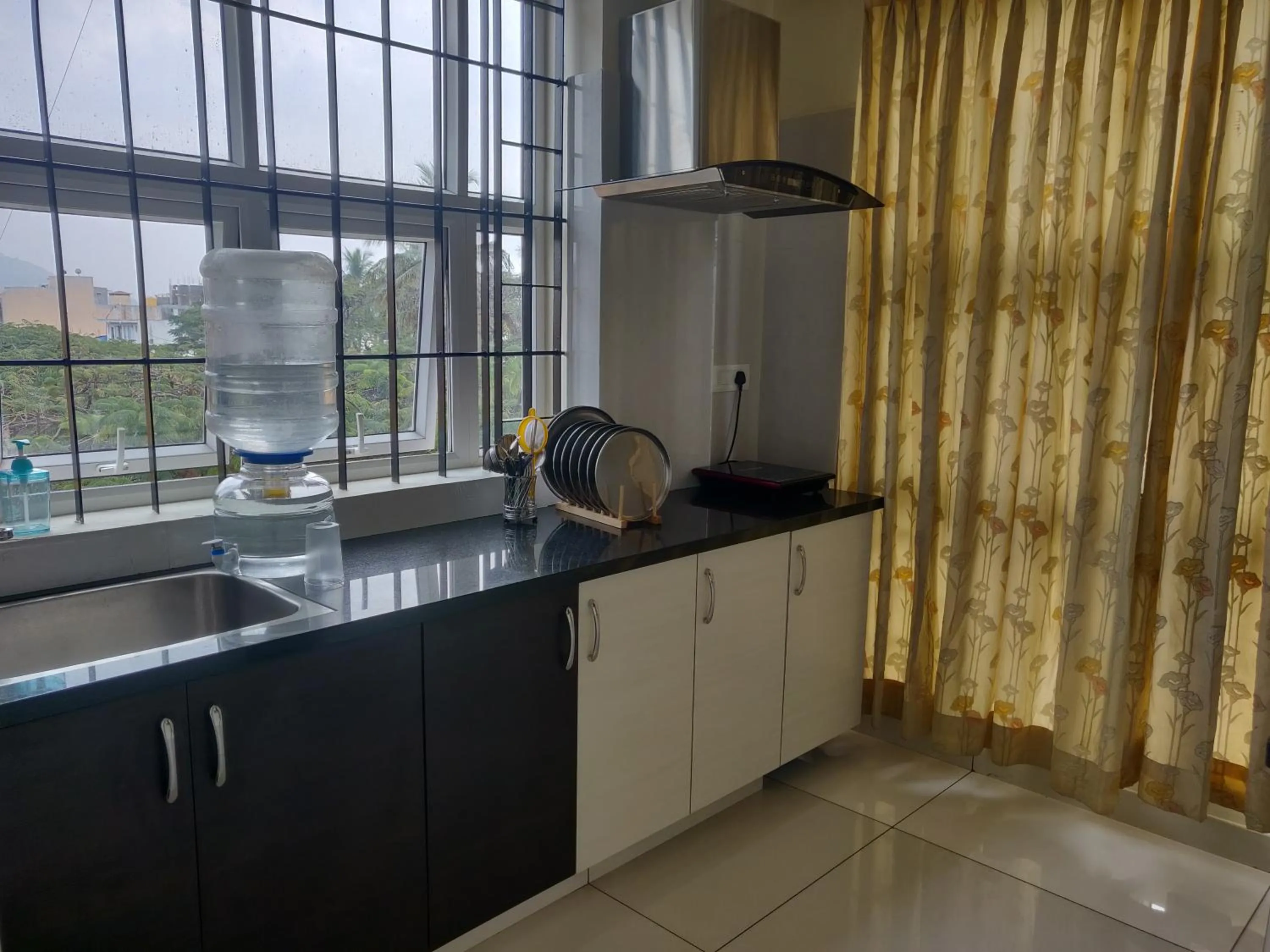 Suvarna Compact
