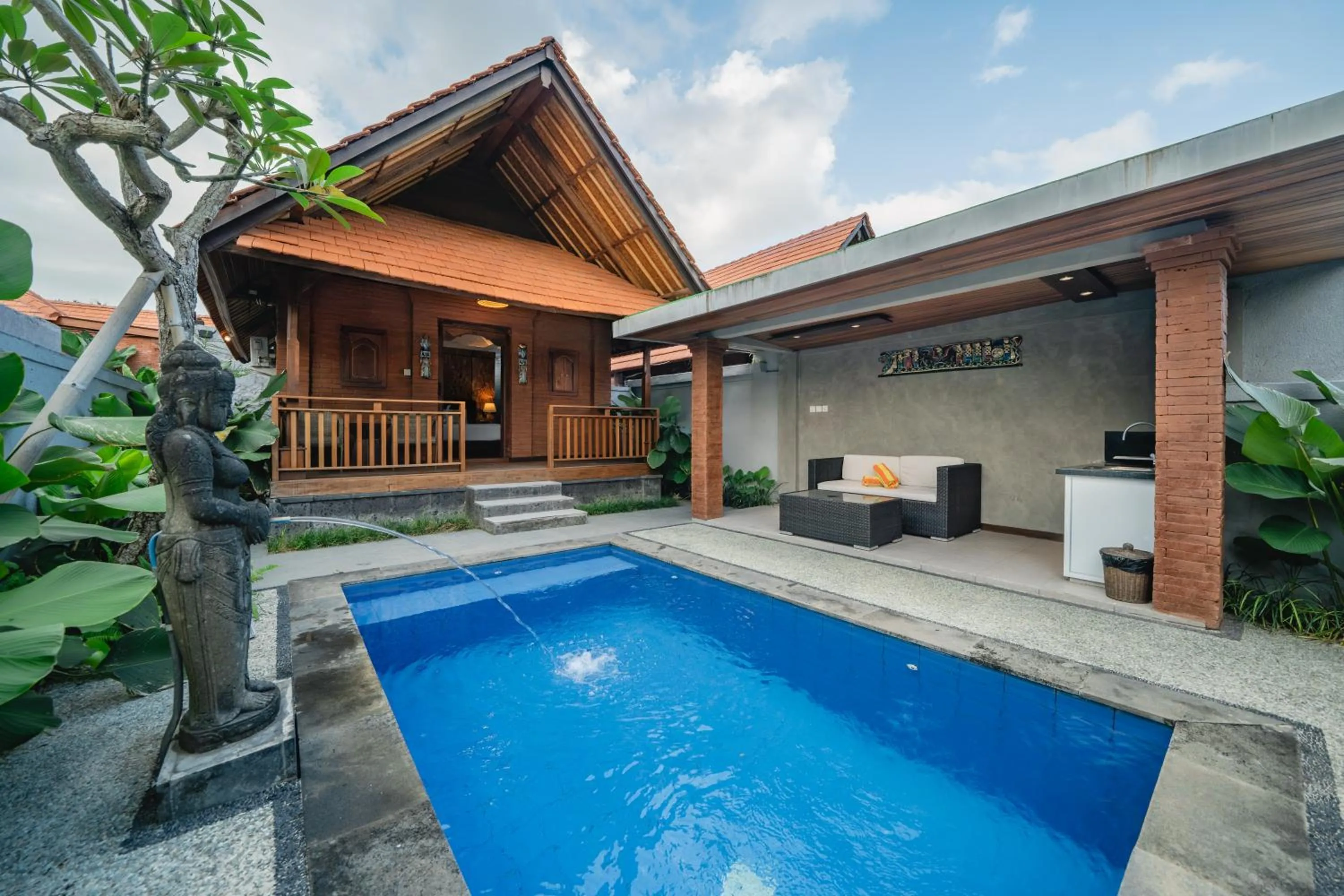 Property building in Uma Mani Villa Jimbaran