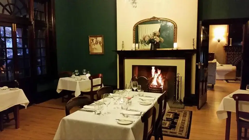 Restaurant/places to eat in Petersons Armidale Winery and Guesthouse Restaurant/places to eat in Petersons Armidale Winery and Guesthouse