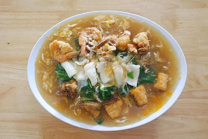 Food in Thumrin Thana Hotel