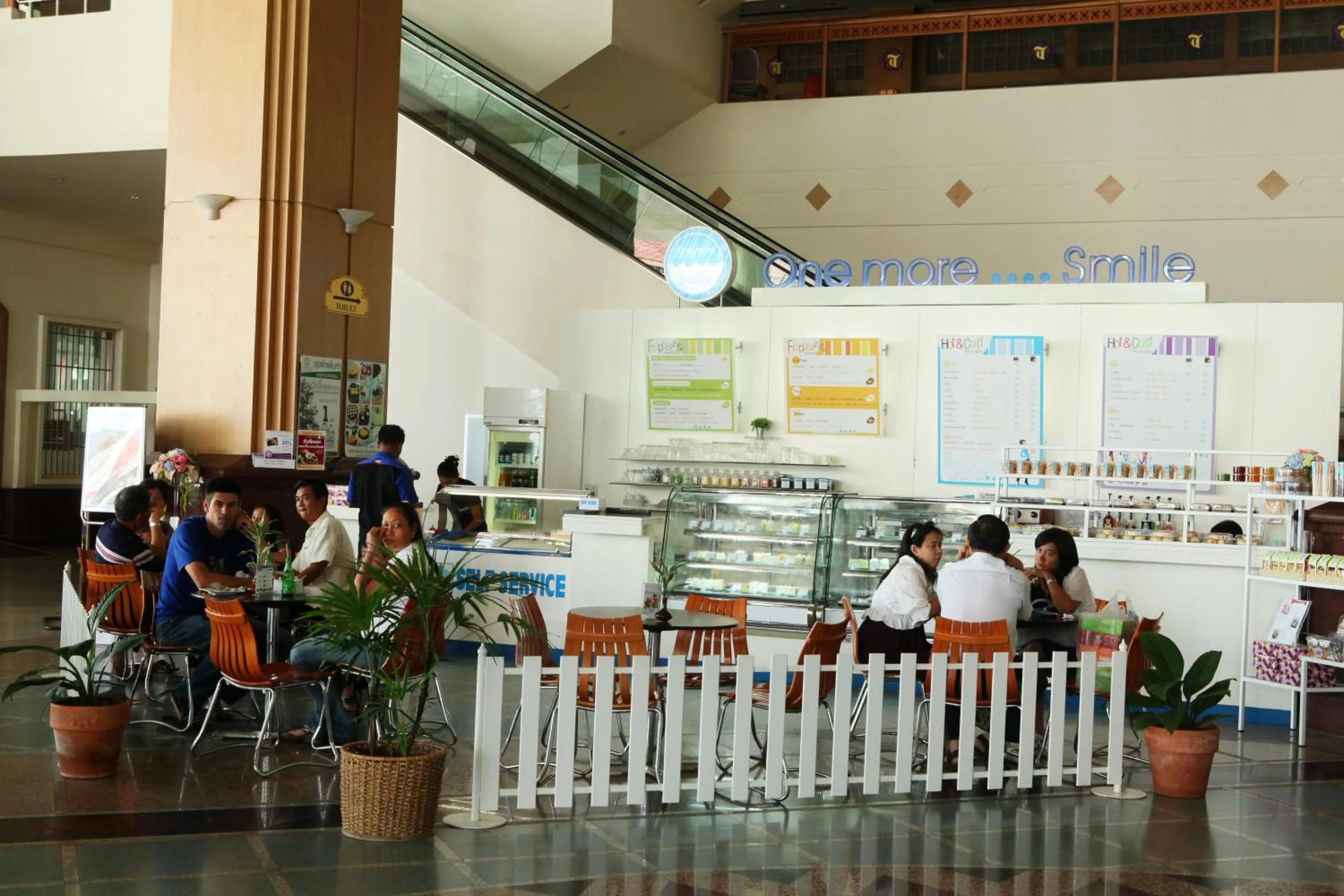 Day in Thumrin Thana Hotel