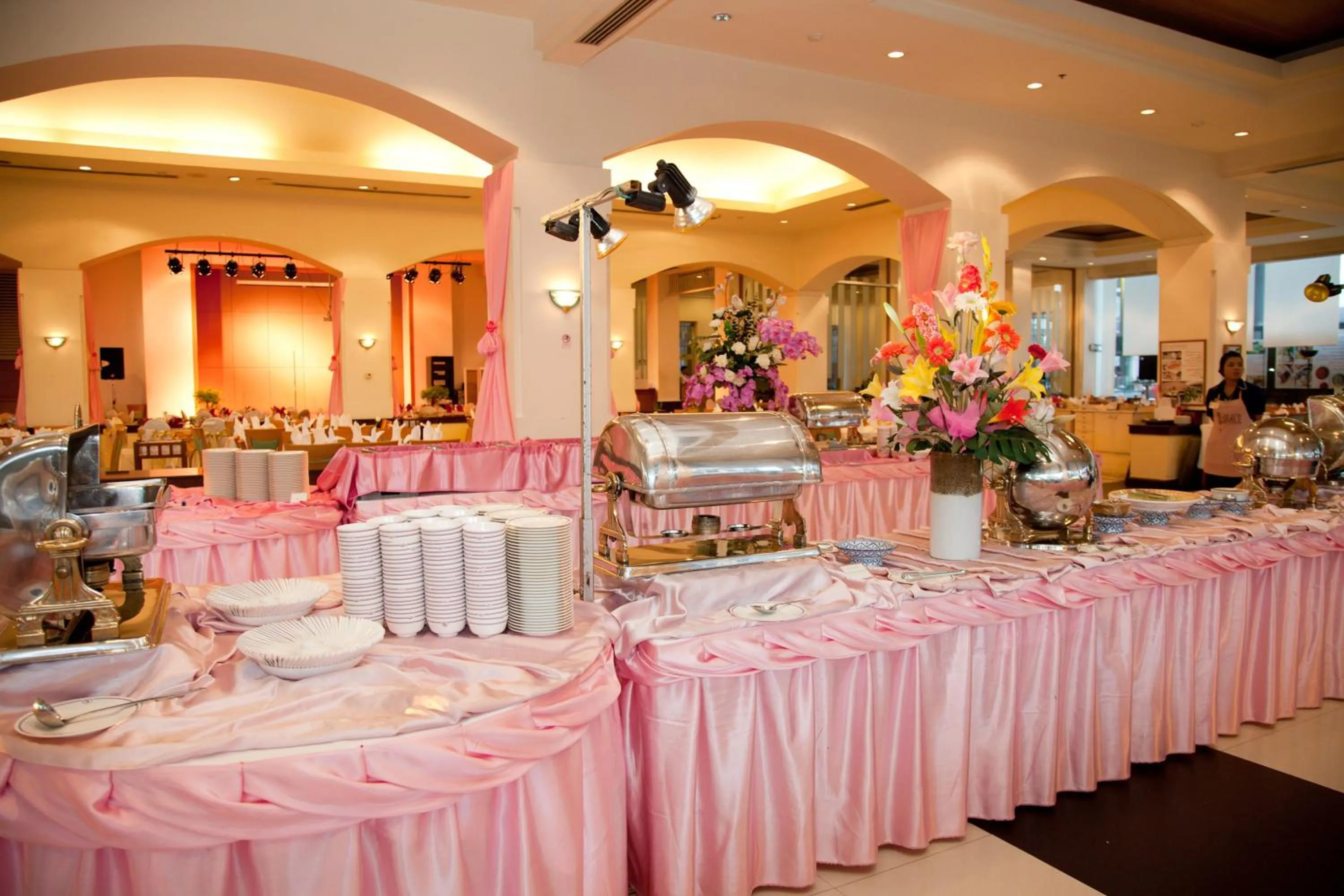 Day in Thumrin Thana Hotel